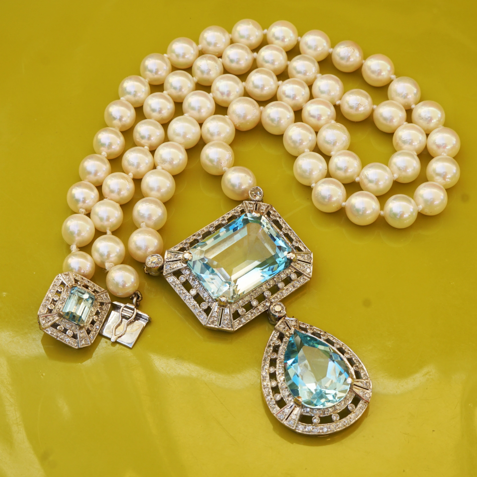 Blautopas Brillant Collier mit Akoya Zuchtperlen 750er Weissgold....ein PRACHTCOLLIER