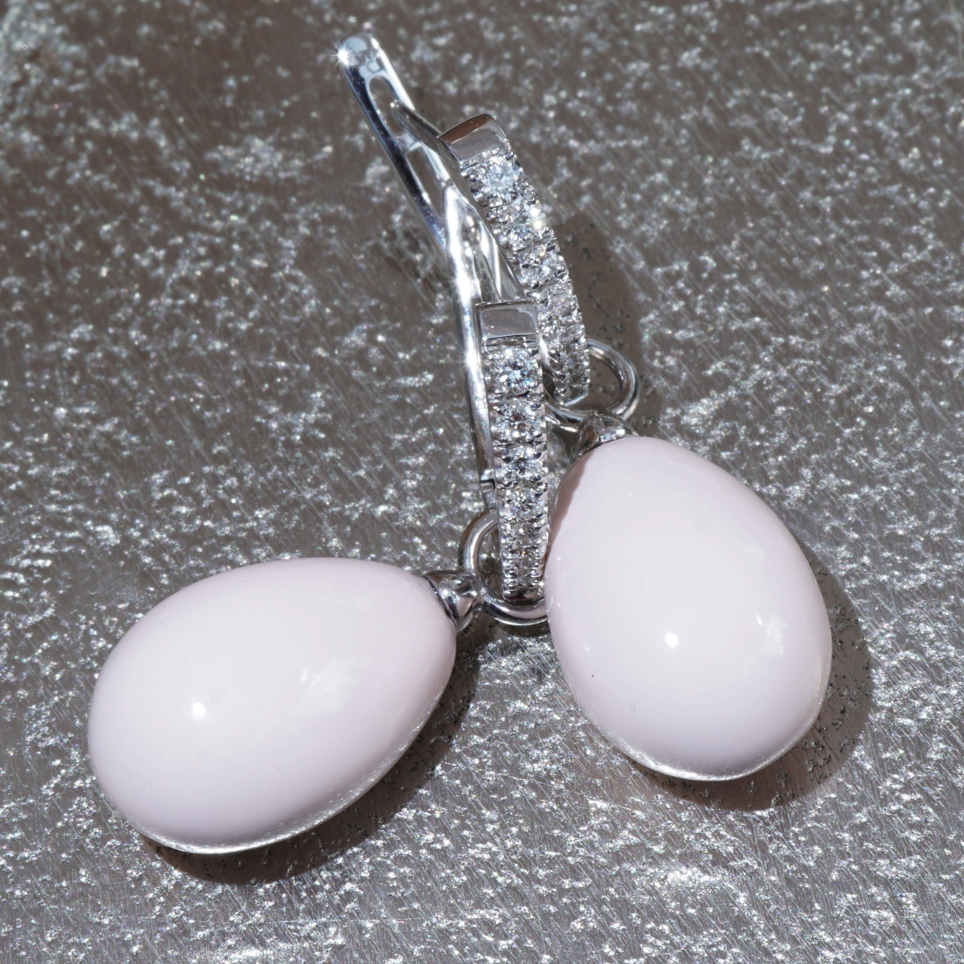 Fine Angel Skin Drop Brilliant Earrings 18 kt White Gold...sooo elegant