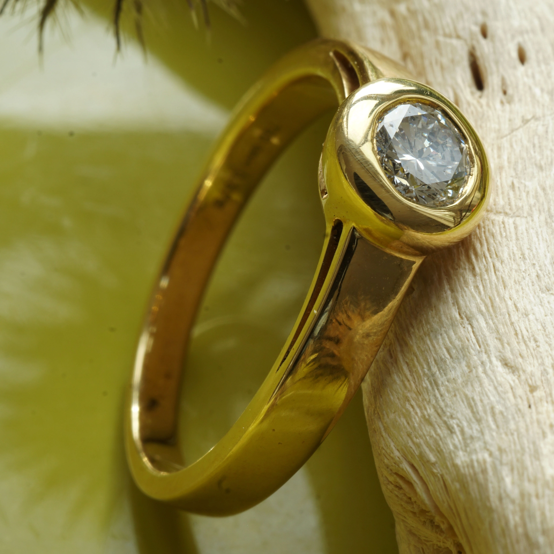 Solitaire Brilliant Ring 0.375 ct TW P1 750 Yellowgold 5 mm D... Great Brilliance