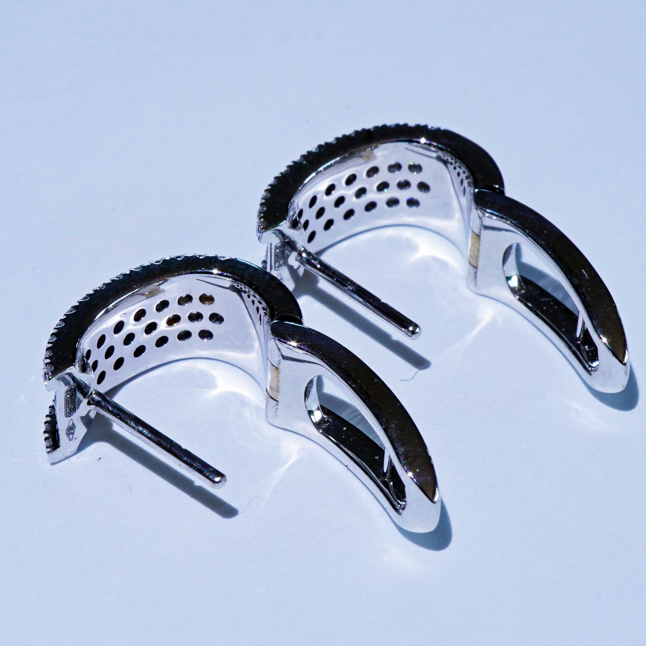 Brilliant three-quarter Hoop Earrings 0.69 ct 750 White Gold TW VS made in Italy very solid