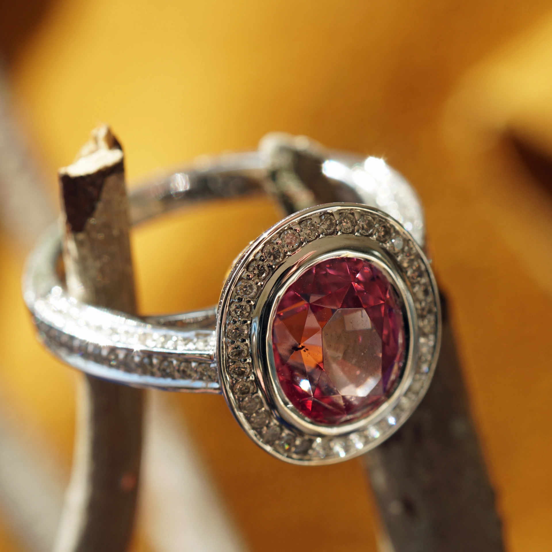 Malaya Granat Brillant Ring 4.64 ct 750er Weißgold Wow Farbe