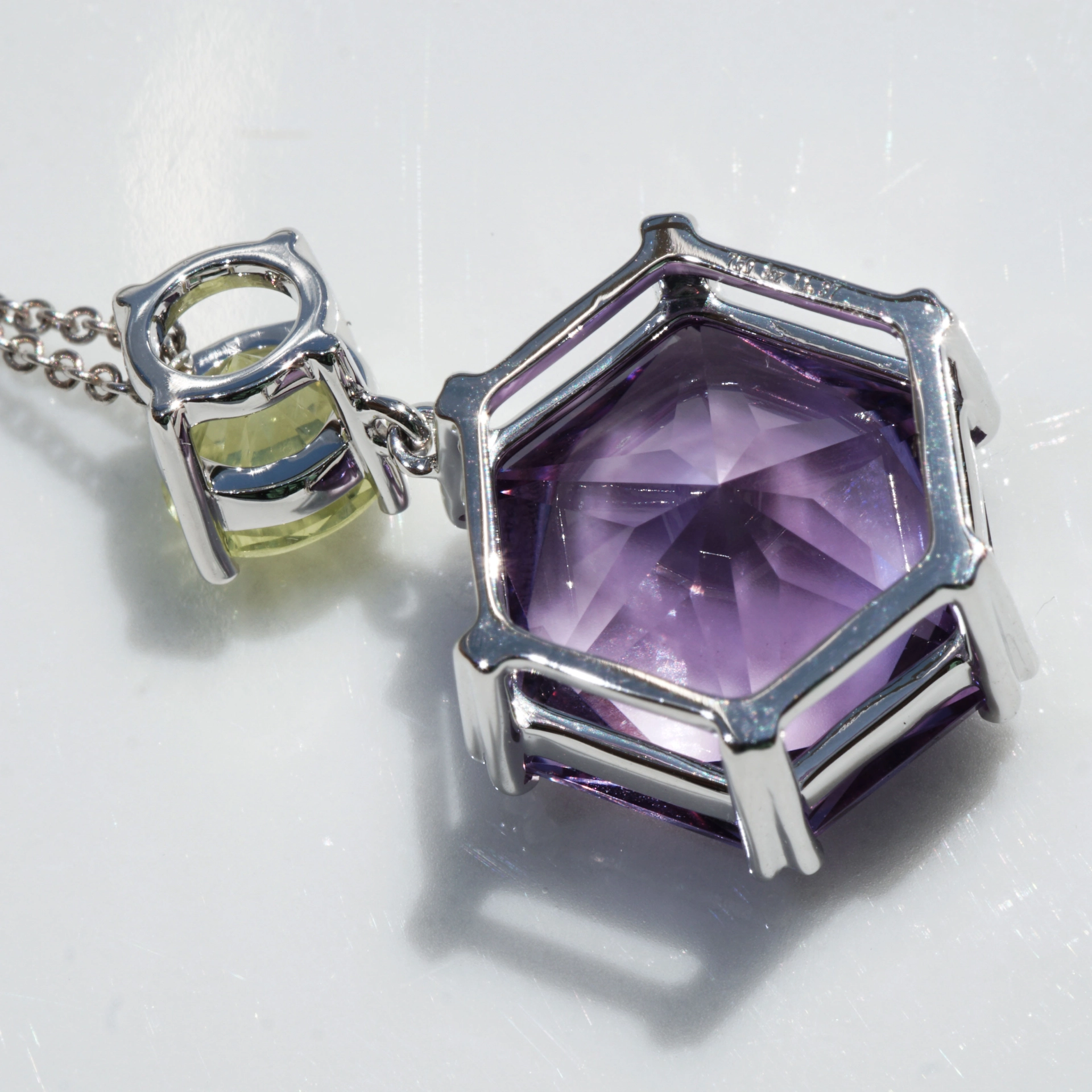 Chrysoberyll Amethyst Pendant with Chain...neverseen Colors...18 kt White Gold