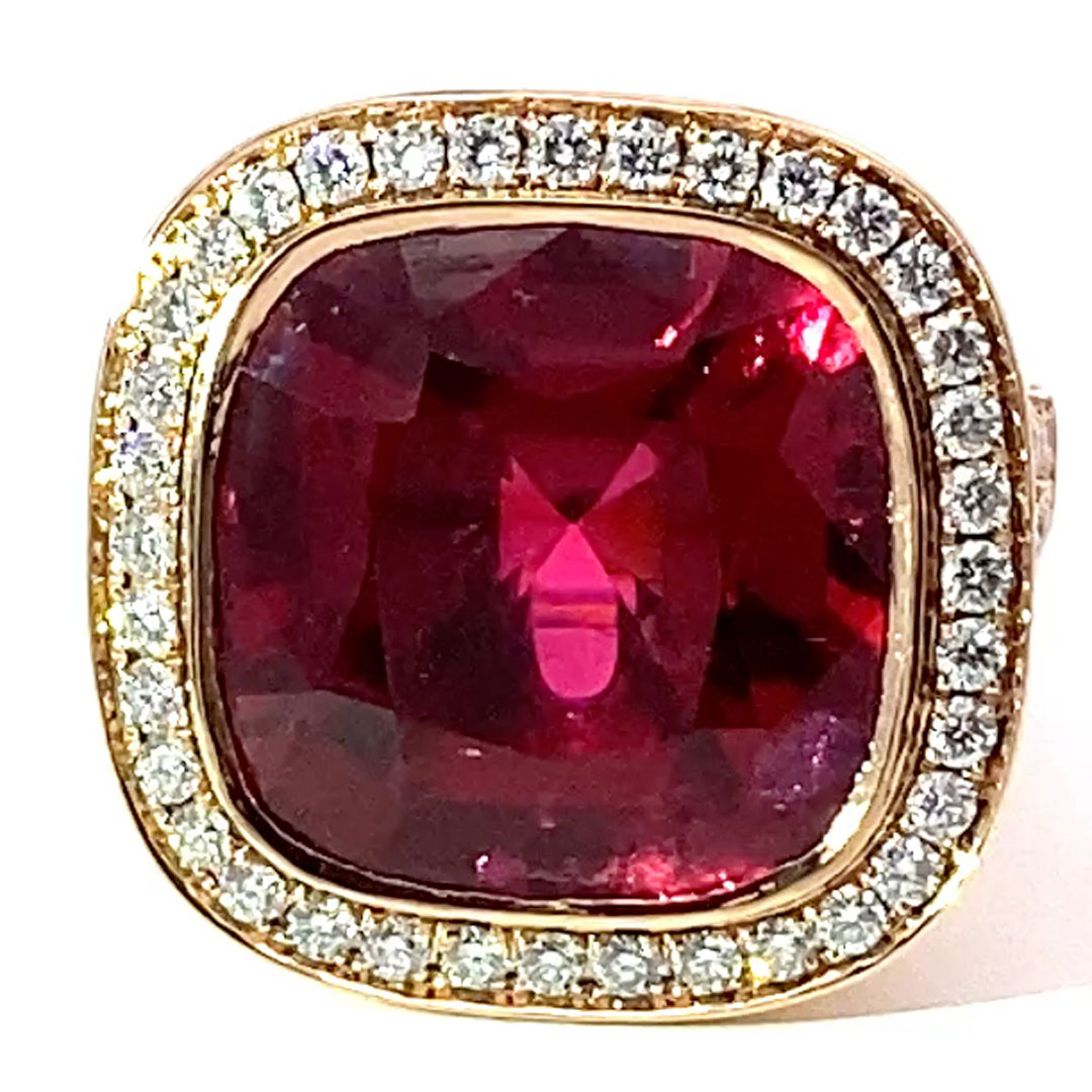 Rare Rubellite Brilliant Ring from Afghanistan 23.10 ct red-pink Exception of Luminosity AAA+