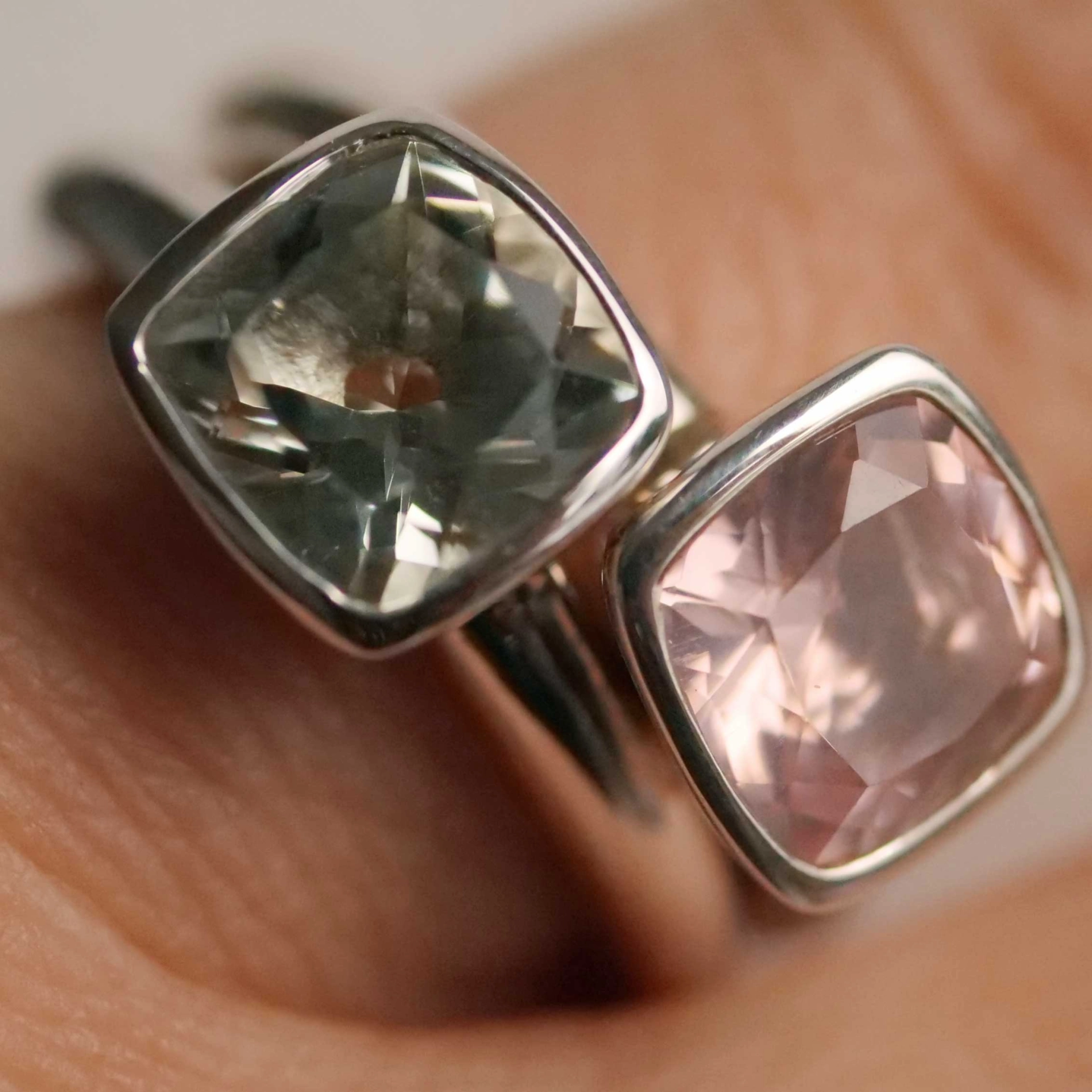 Chilango Ring Sparkling Stars 2 in solid 925 Silver with great green Amethyst