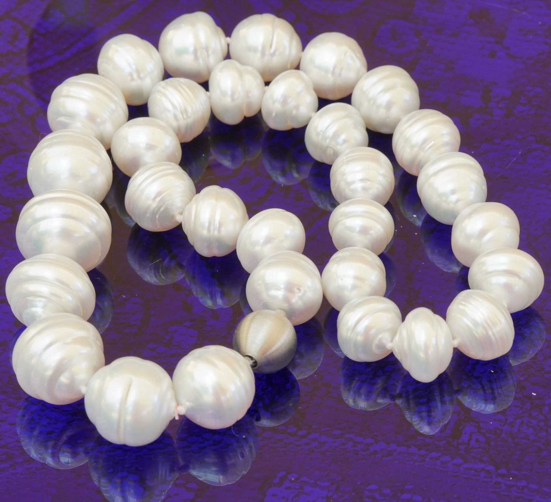 Southsea Pearl Necklace baroque Surface 12,5-18 mm