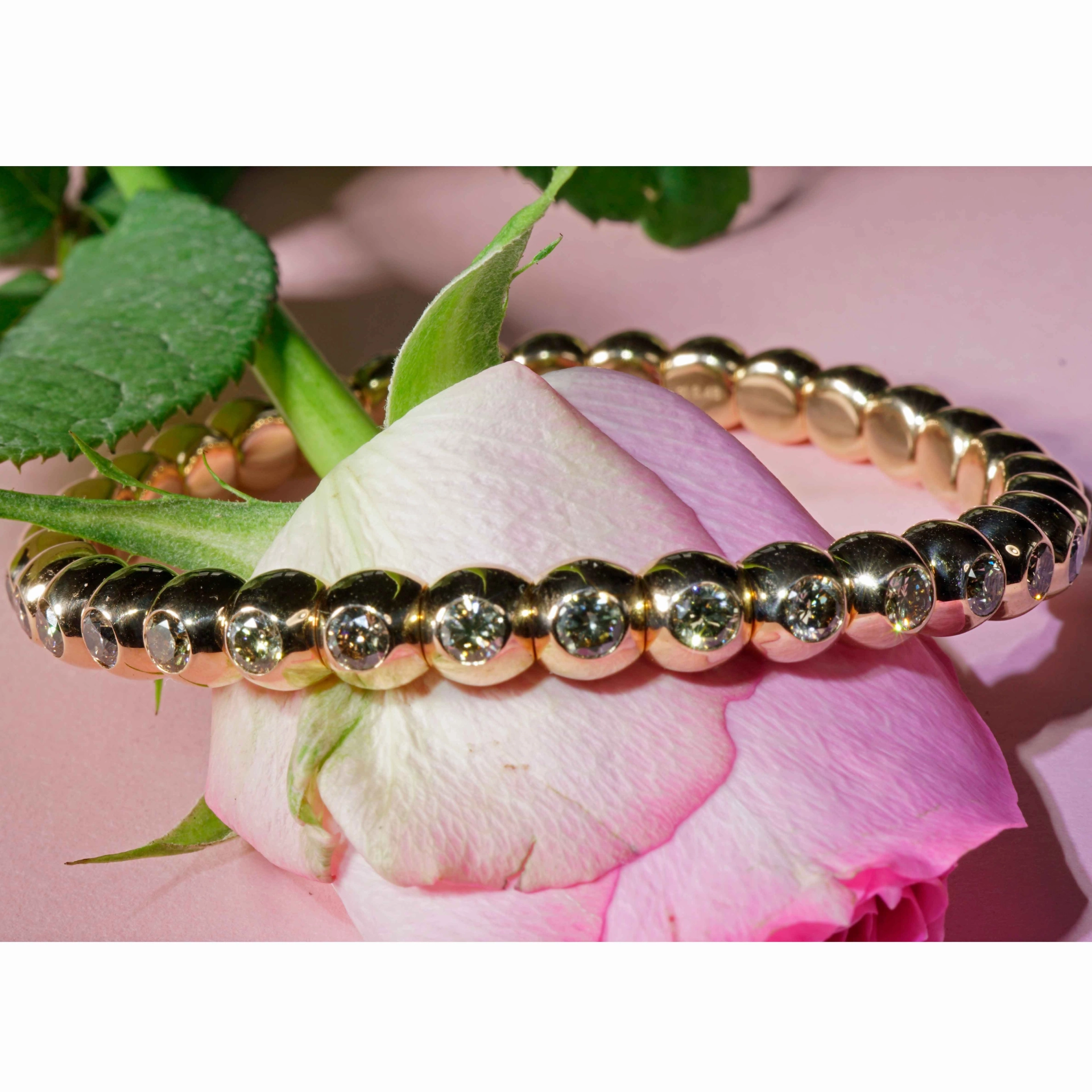 Flexi Brilliant Bracelet from Silhouette Jewelry Balloon 6.48 ct Brown SI 750 Rosegold