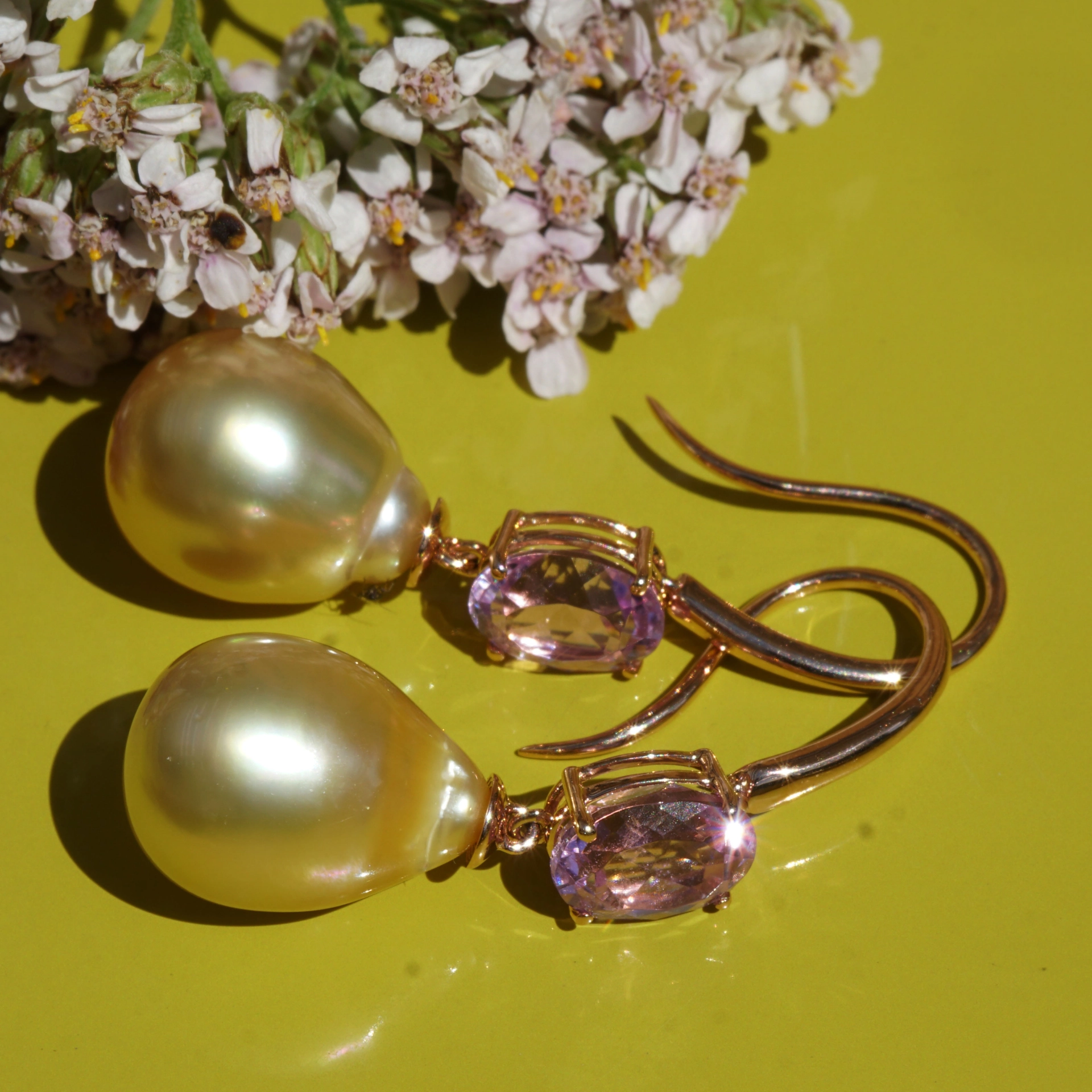 Kunzit Südsee Zuchtperl Ohrhänger AAA Lüster top 750er Rosegold ... es weht ein Frühlingsduft