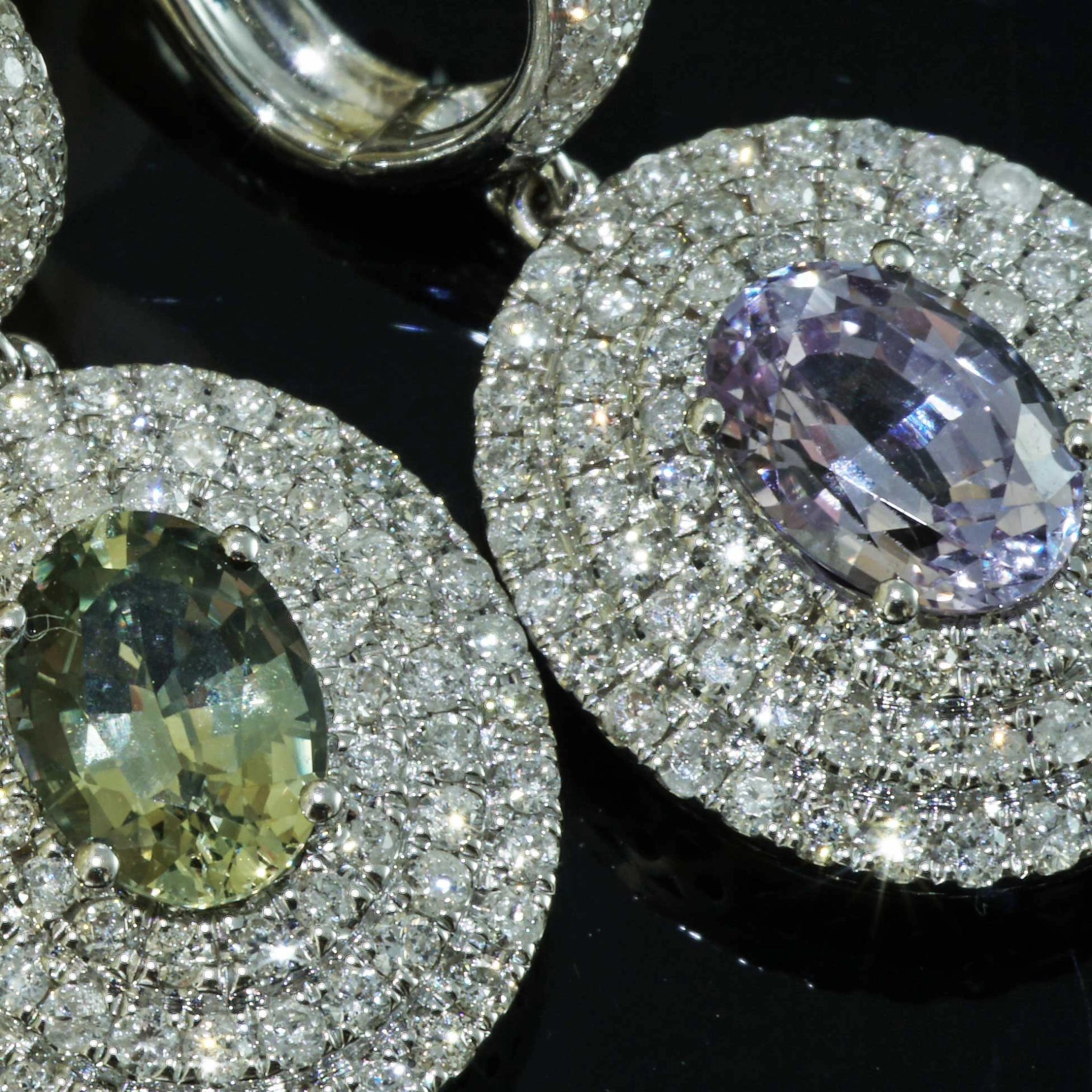 Saphire Briliant Earrings green and lavendel 18 kt White Gold Ilanka Mine Madagascar