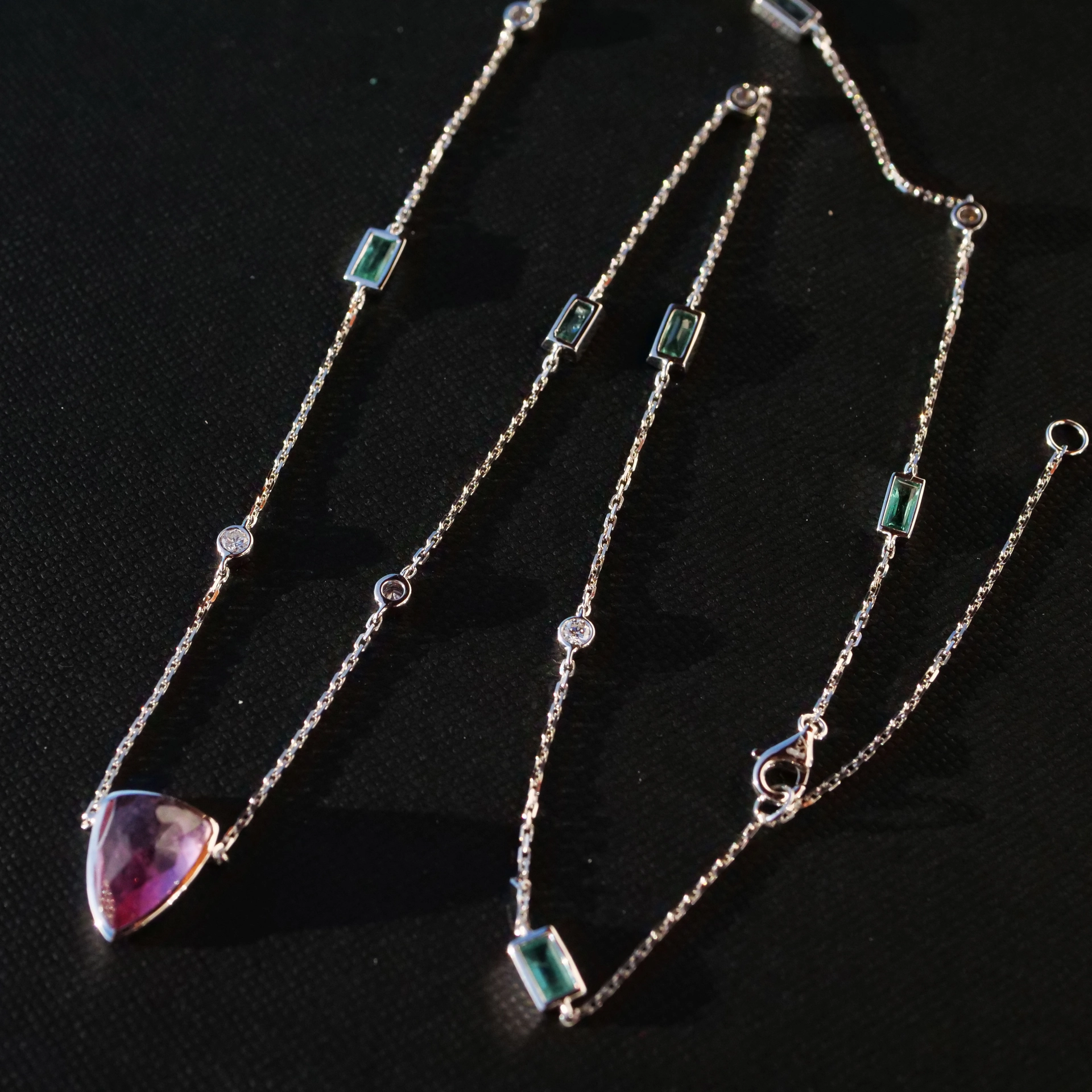 Modern Dream Necklace with kolumbian Emeralds and a Rosecut Turmalin