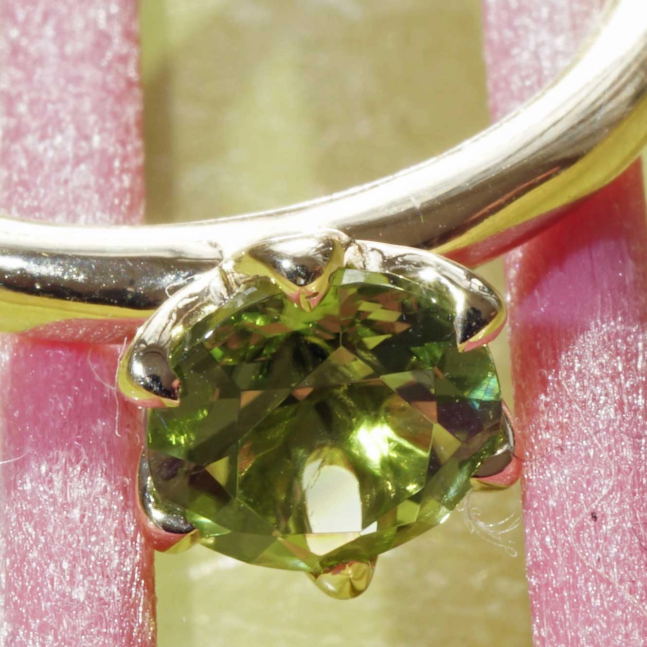 Bestseller Combination Ring made in Valenza...18 kt Yellow Gold with Peridot