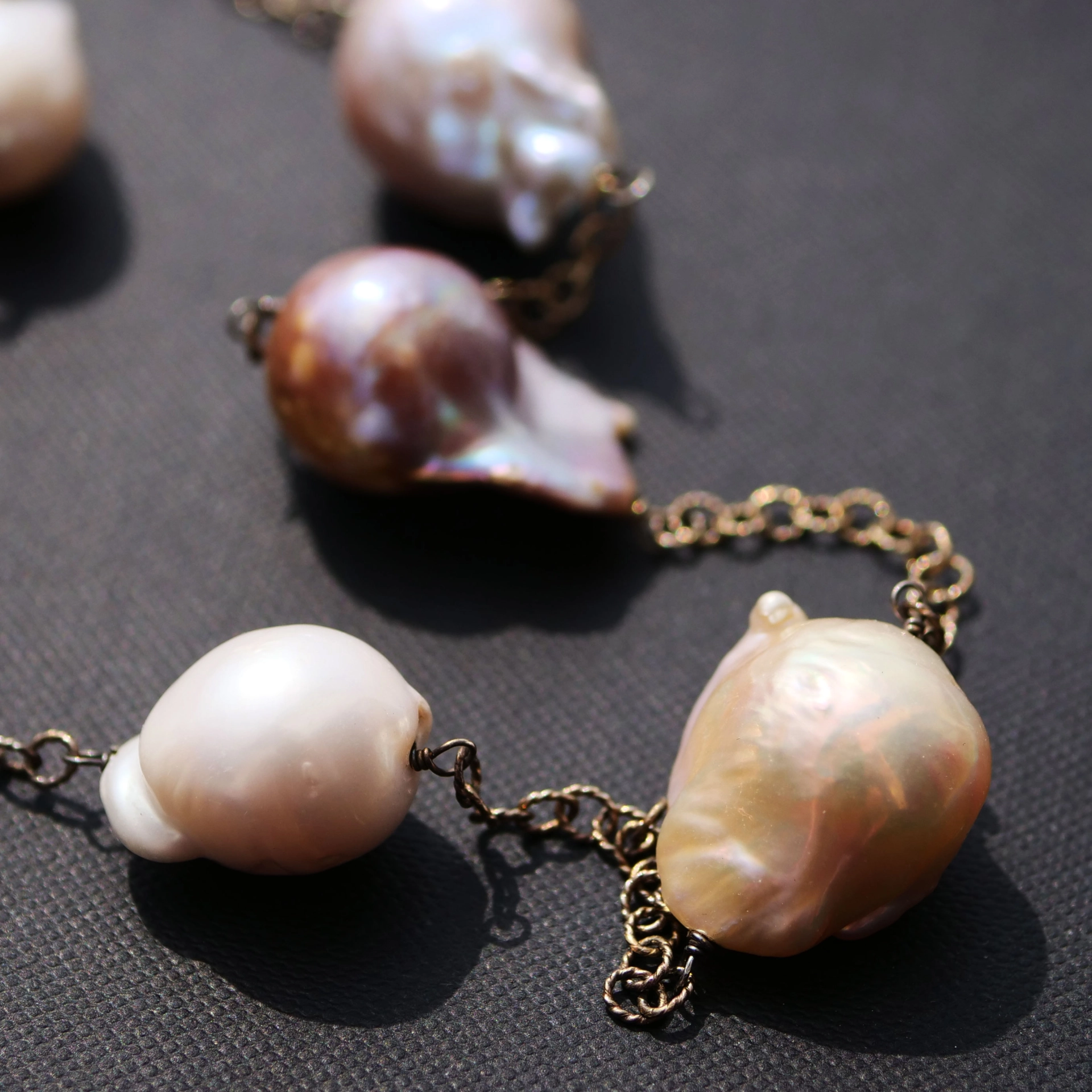 Chic Pearl Necklace..... two faces...95 cm...Silver