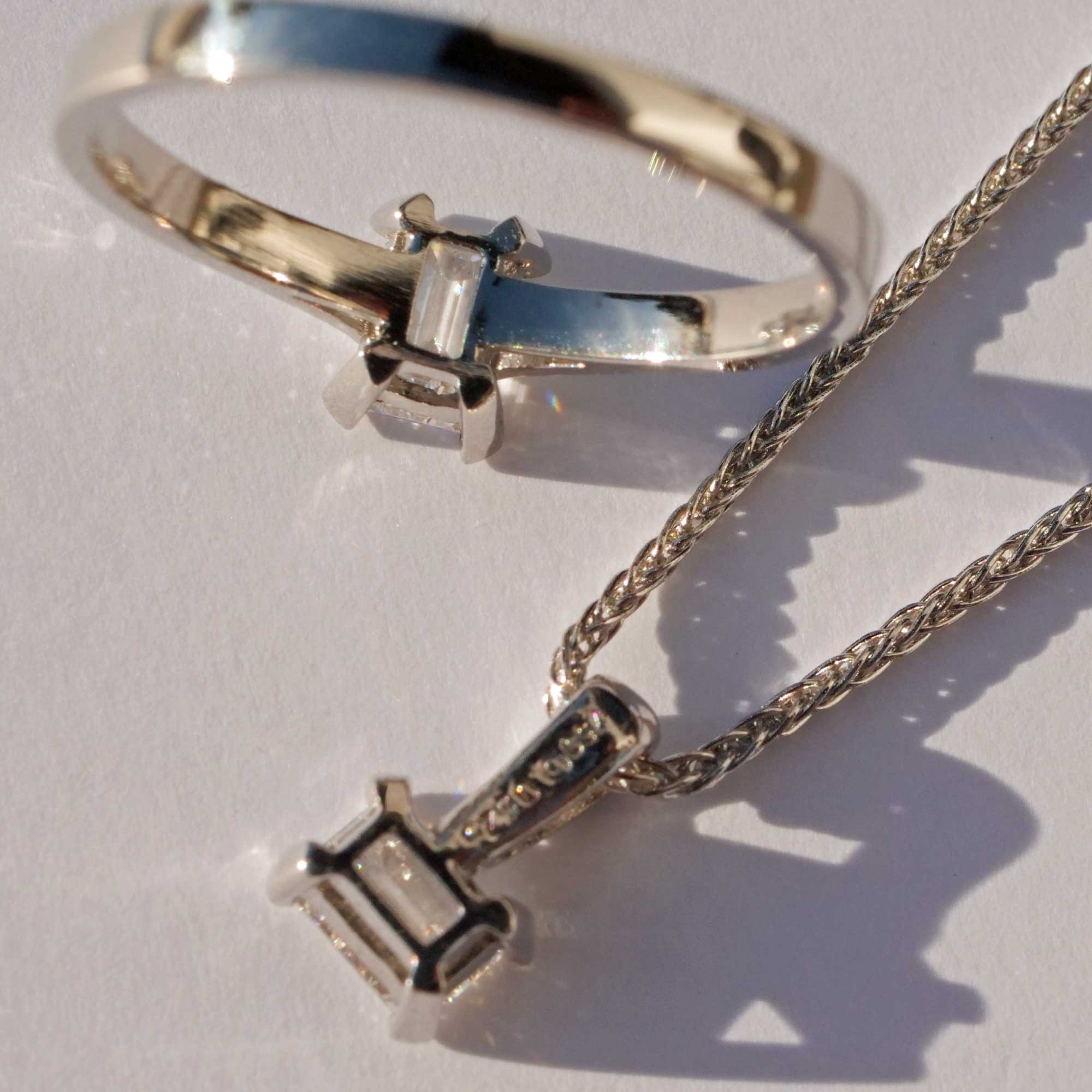 Emerald Diamond Ring 0.64 ct D VS2 Silhouette Bentner GIA Certificate 950 Platinum