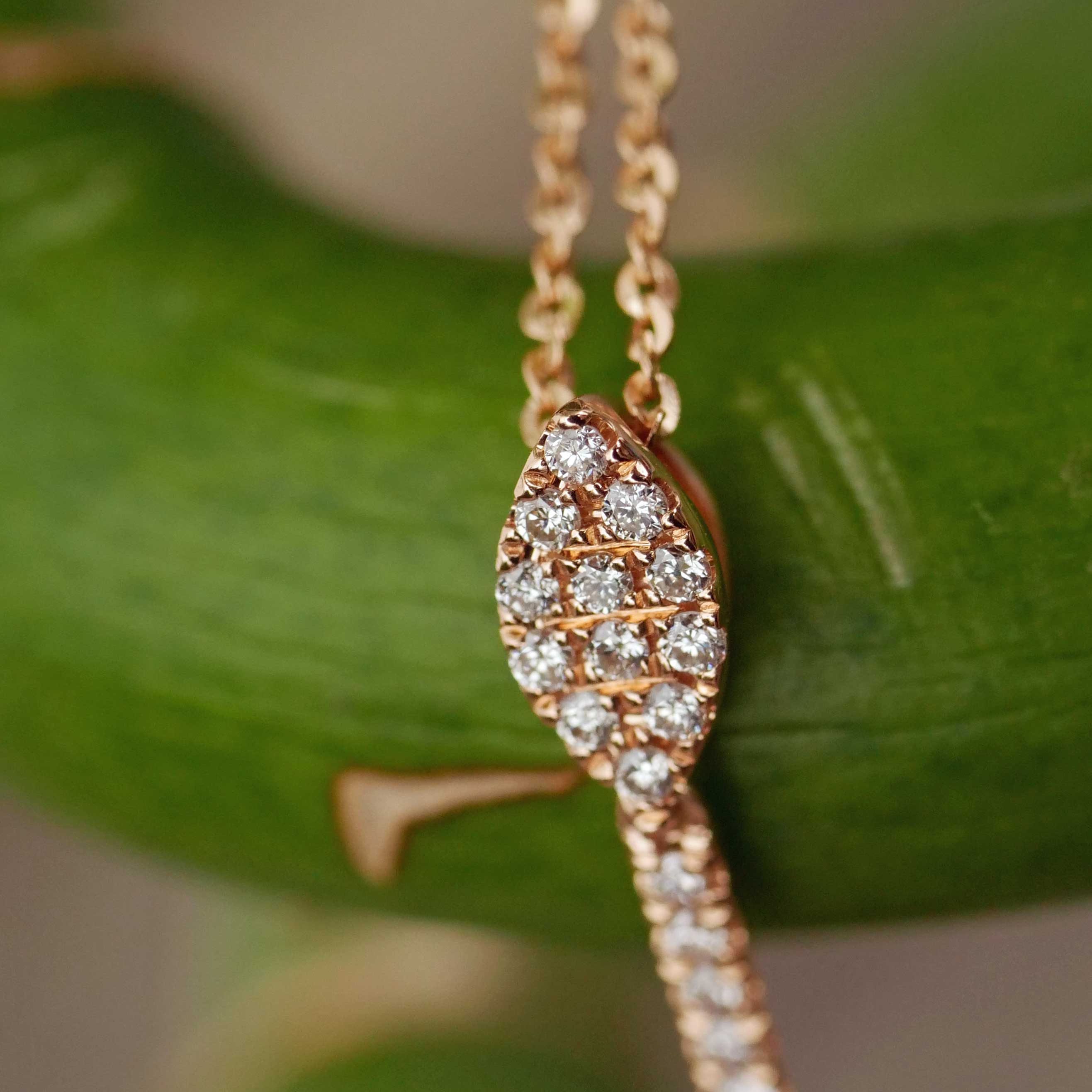 Brilliant Pendant with Chain 750 Rose Gold... Petit Jewellery with a lot of WOW