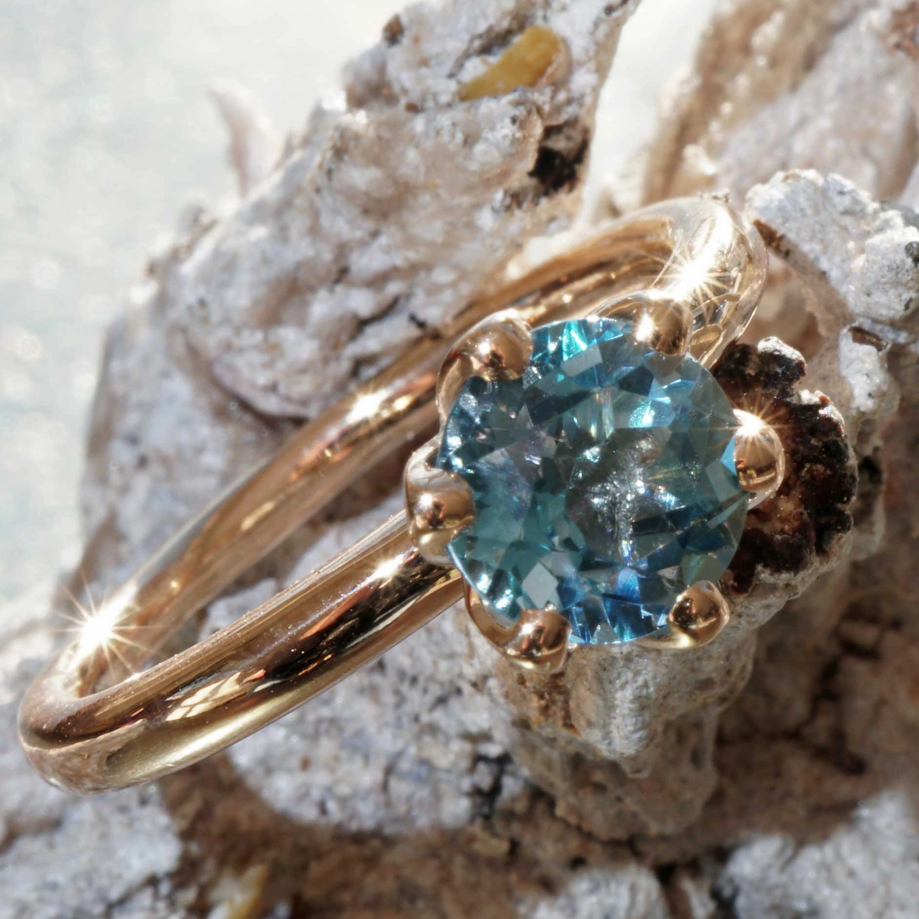 Bestseller Combination Ring made in Valenza...18 kt Rose Gold with Blue Topaz