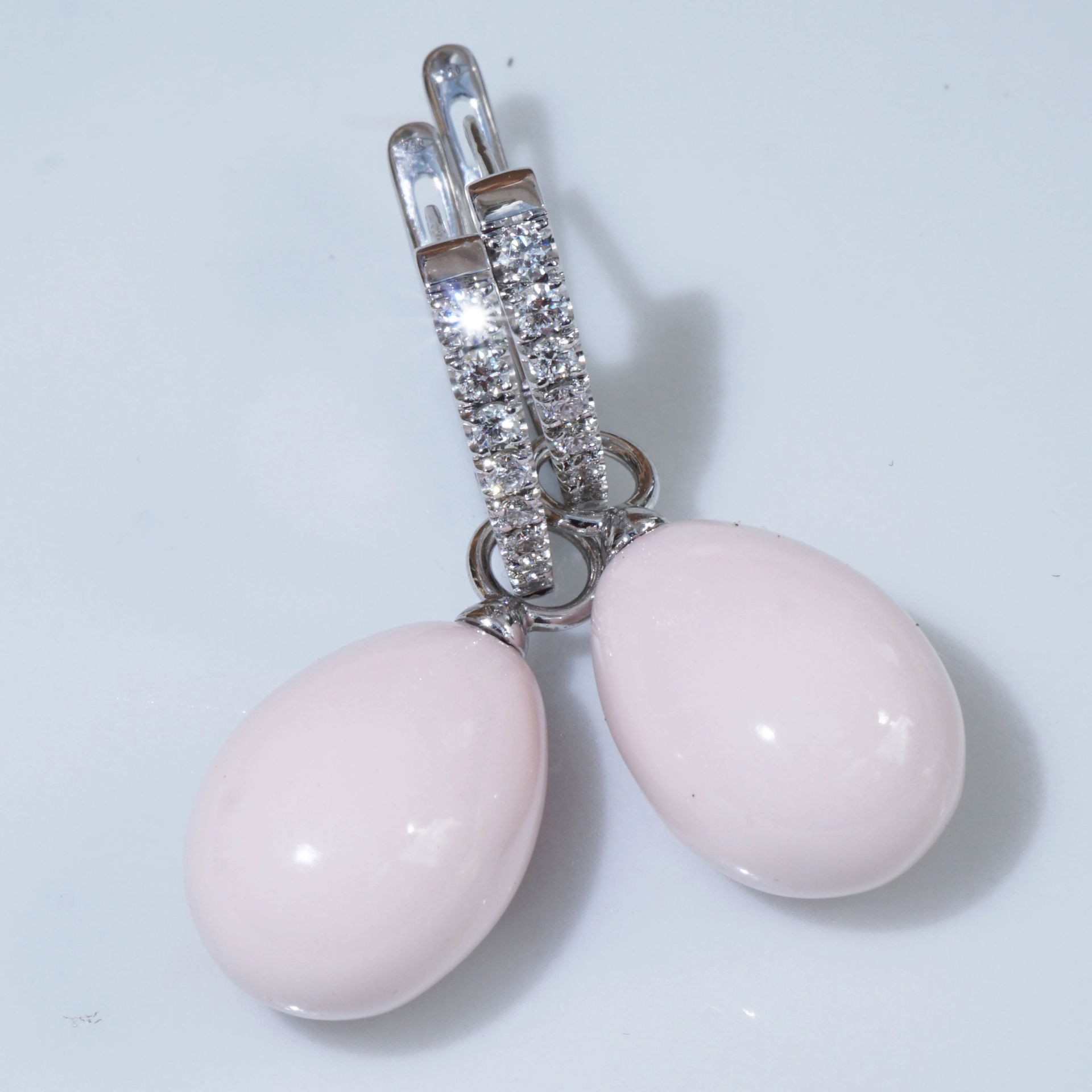 Fine Angel Skin Drop Brilliant Earrings 18 kt White Gold...sooo elegant