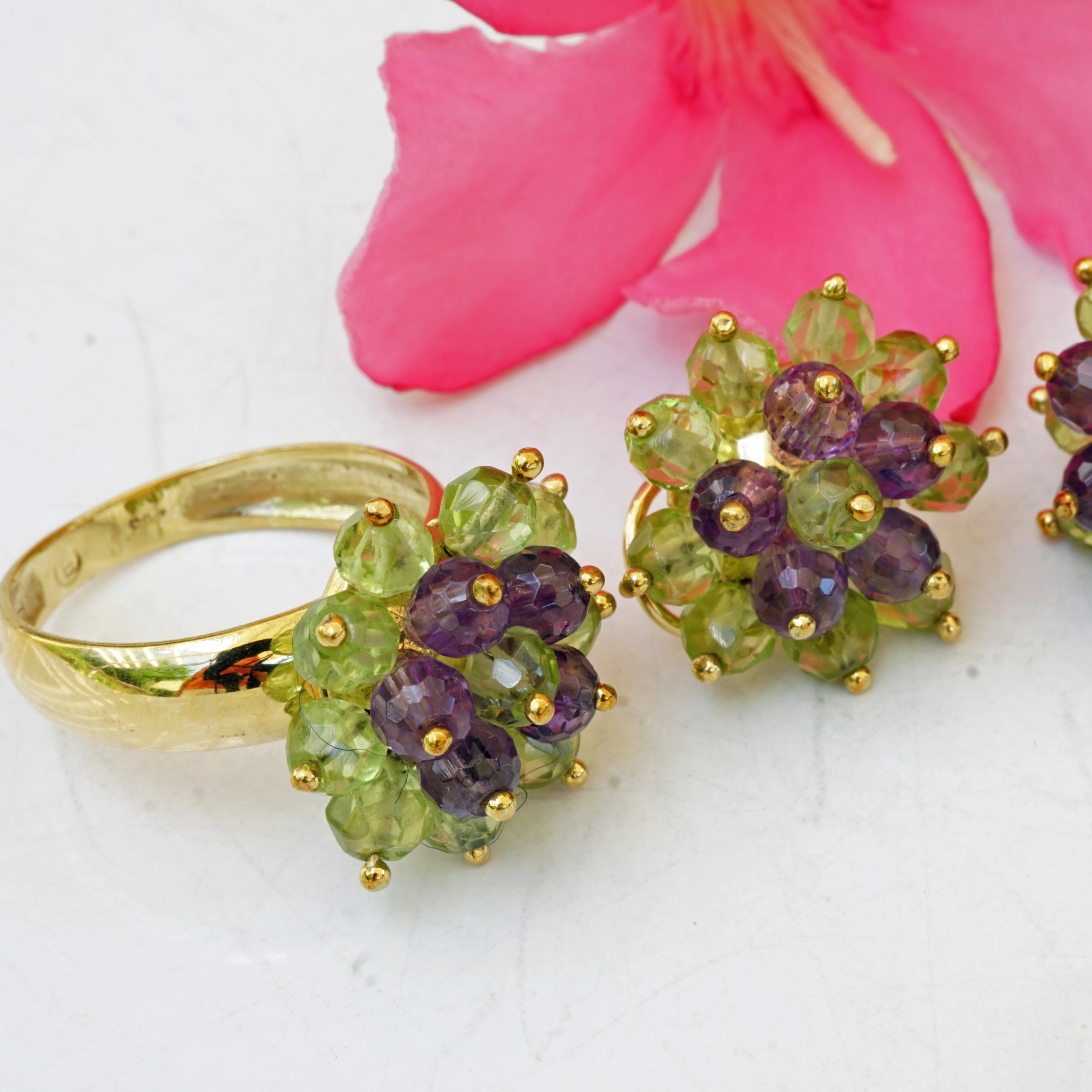 Ohrstecker Ring Set Peridot Amethyst 585er Gelbgold Vintage 60er Jahre Blütendesign ausgefallen