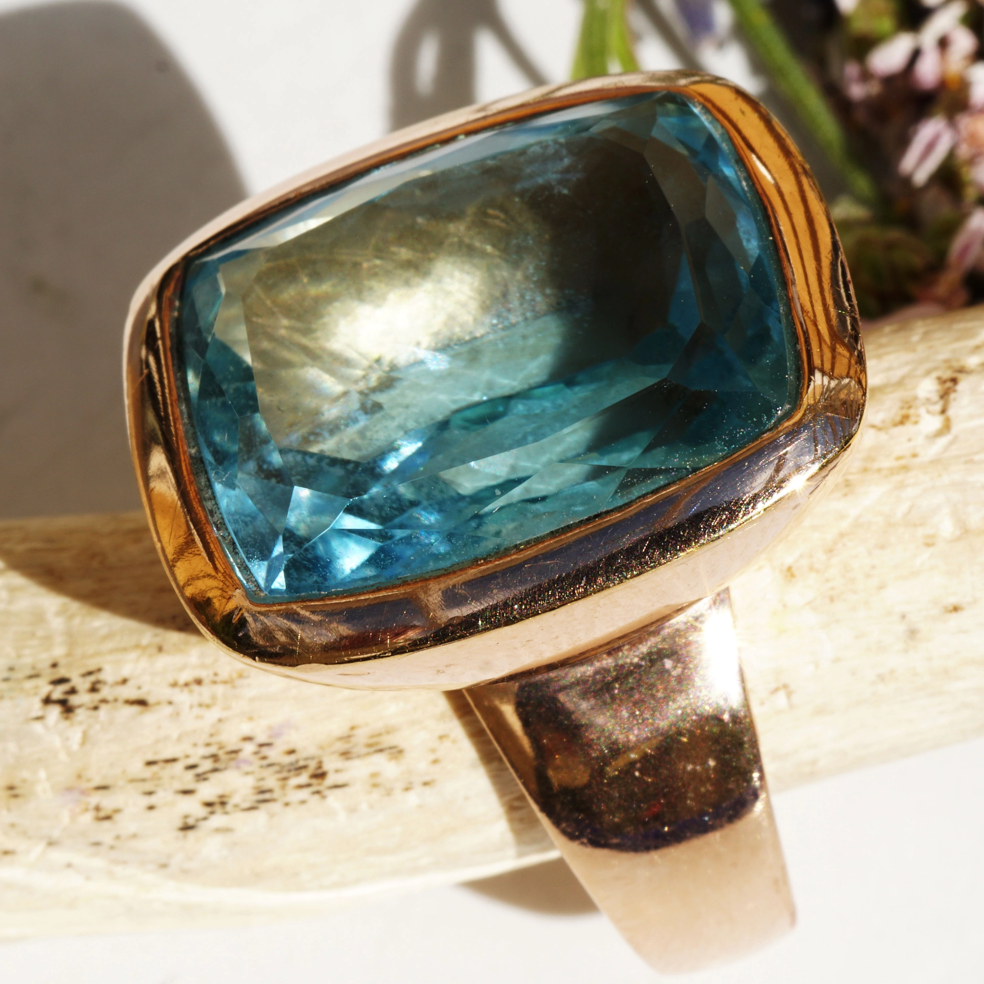 Bluetopaz Ring Silver Rosegold plated amazing Seize and Color