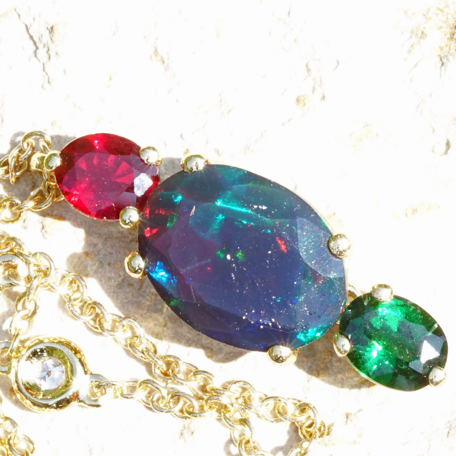 Black Opal Rubin Tsavorit Anhänger m. Brillant Kette 750er Gelbgold ....Hot Stuff.....