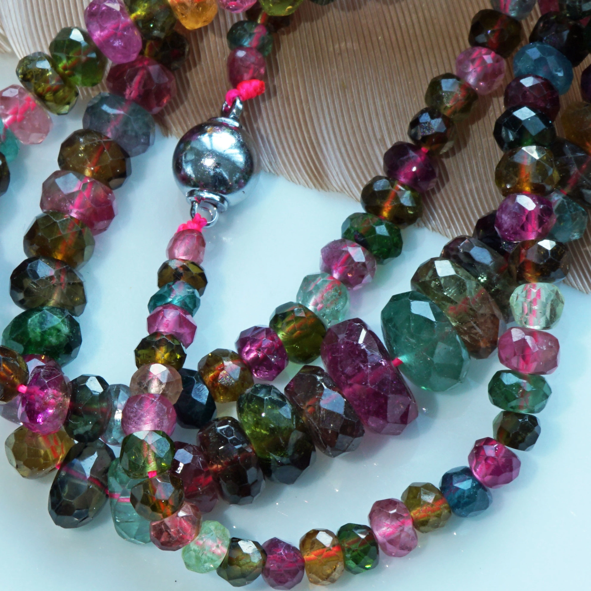 Tourmalin Necklace..huge Seizes...total 200ct...multicolor