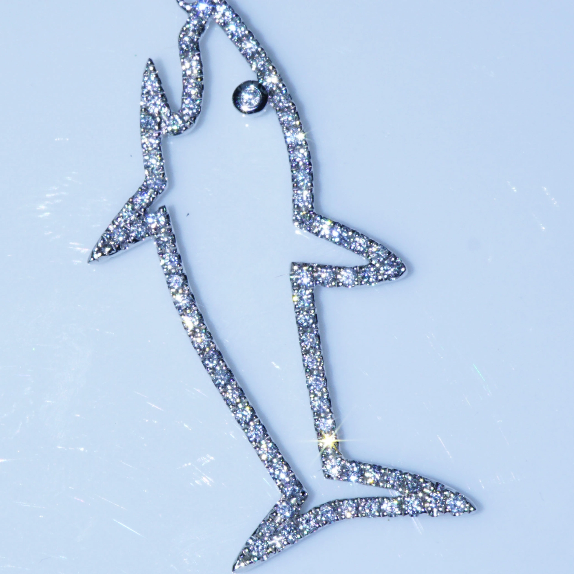 Shark Pendant Police Man of the Seas 18 White Gold 0.68 ct