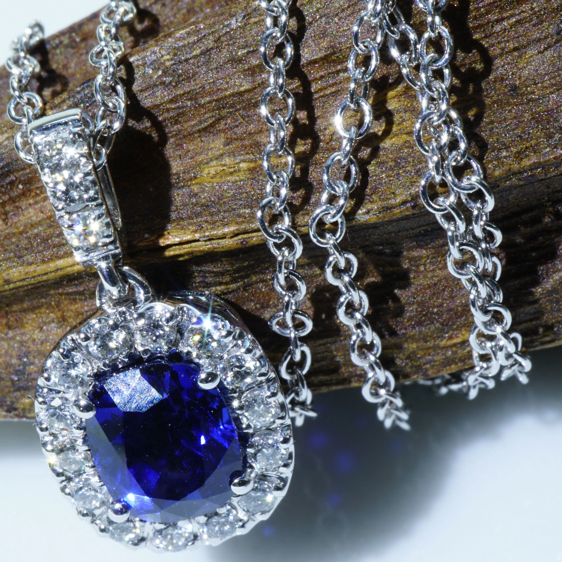 Top Saphire Brilliant Pendant with Chain 18 kt White Gold 1.14 ct AAA+