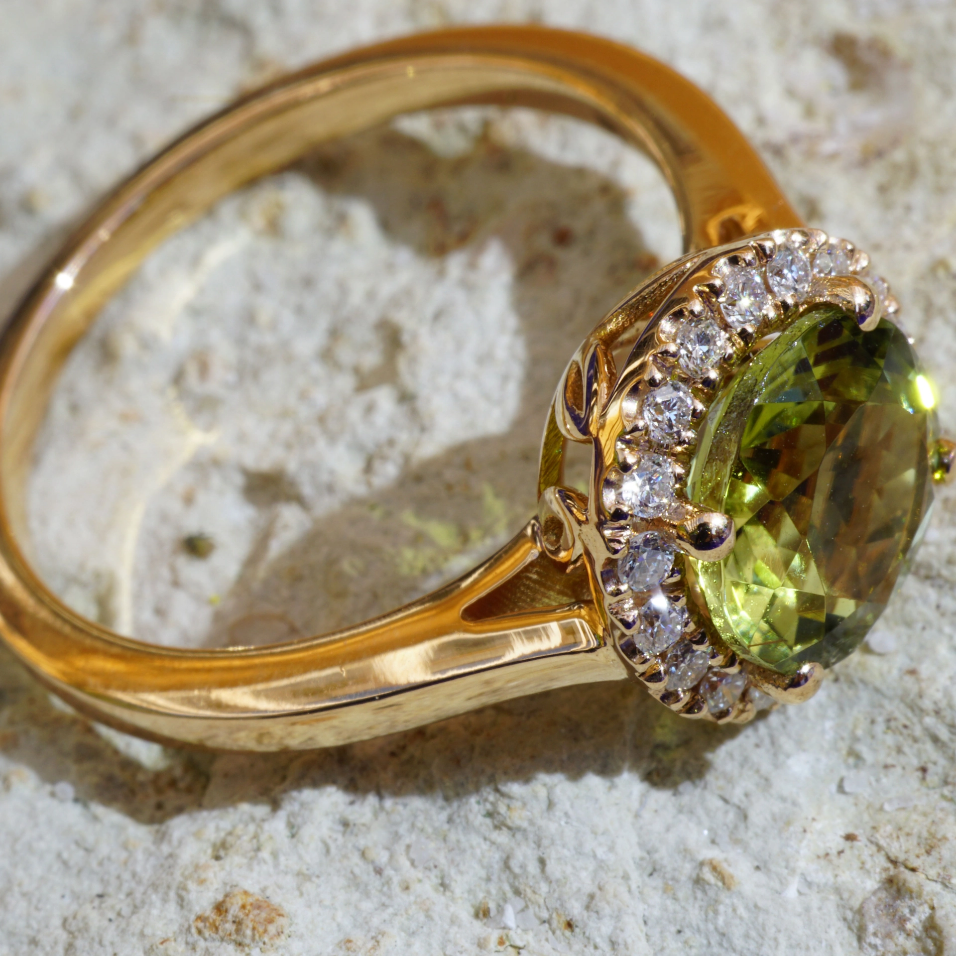 Turmalin Ring 18 kt Rosegold made in Valenza Springcolors