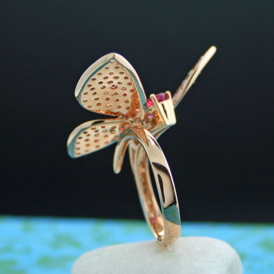 Animal Jewellery Butterfly Ring 18 kt Gold...lovingly designed