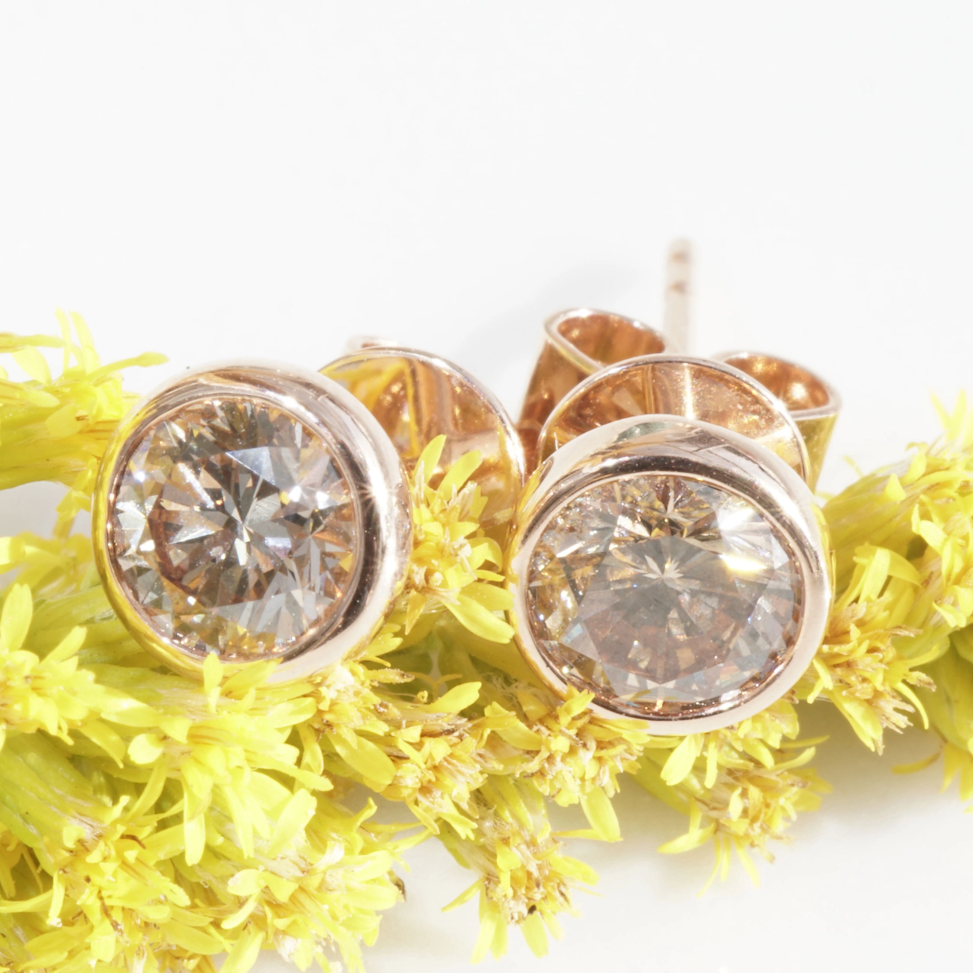 Solitaire Diamond Stud Earrings with great Brilliance 1.04 ct  brown SI 18 kt Rose Gold
