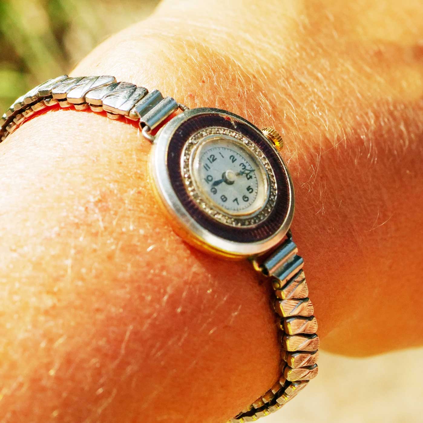 Emaille Diamant Armbanduhr Silber 585er Gelbgold um 1930 überholt vom Uhrmacher