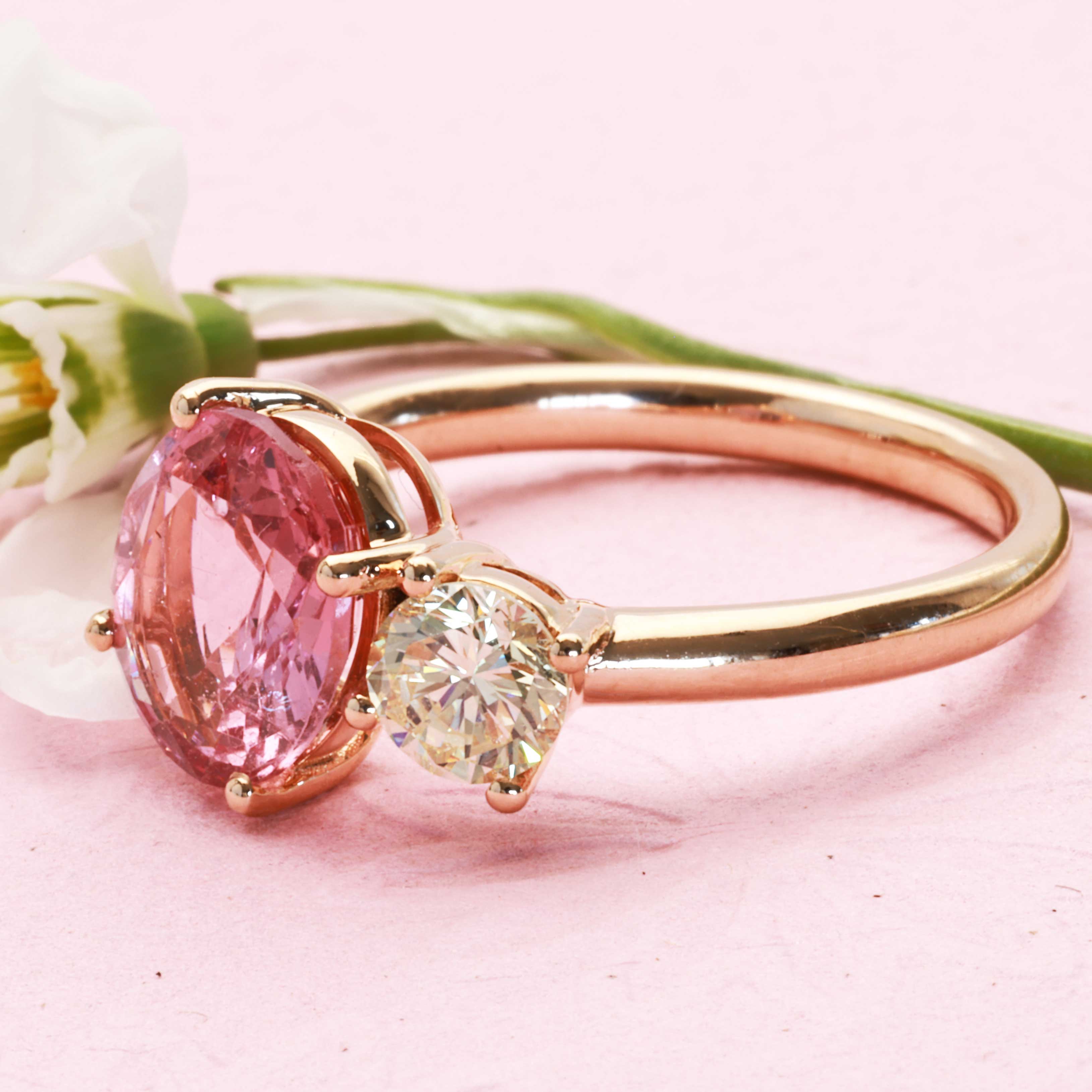 Rhodolite Brilliant Ring 750 Rose Gold 1.67 ct 0.25 ct Great Design to combine as a Peg Ring