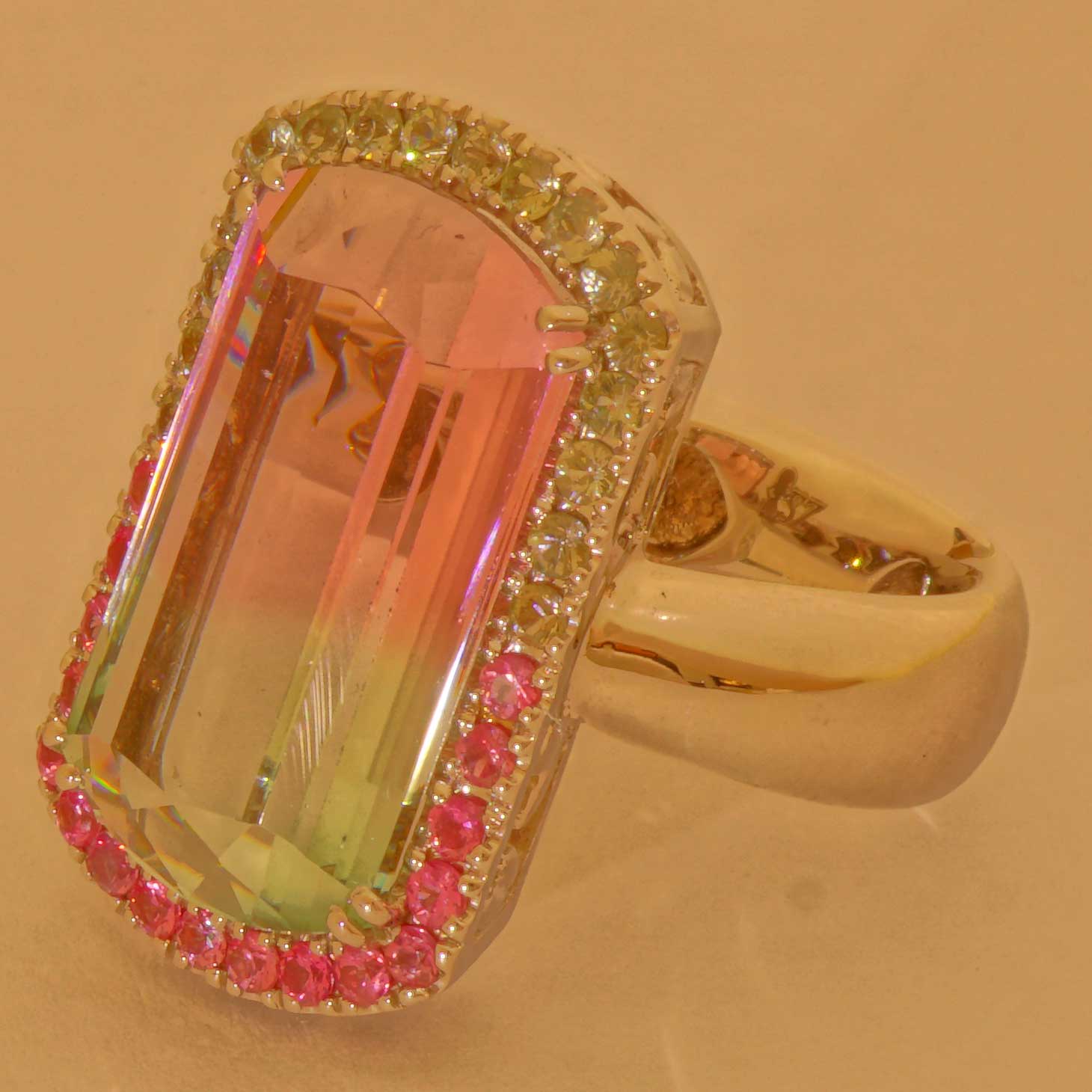 Bicolor turmalin great natural color baby pink greenish blue loupeclean 14.85 ct Afghanistan