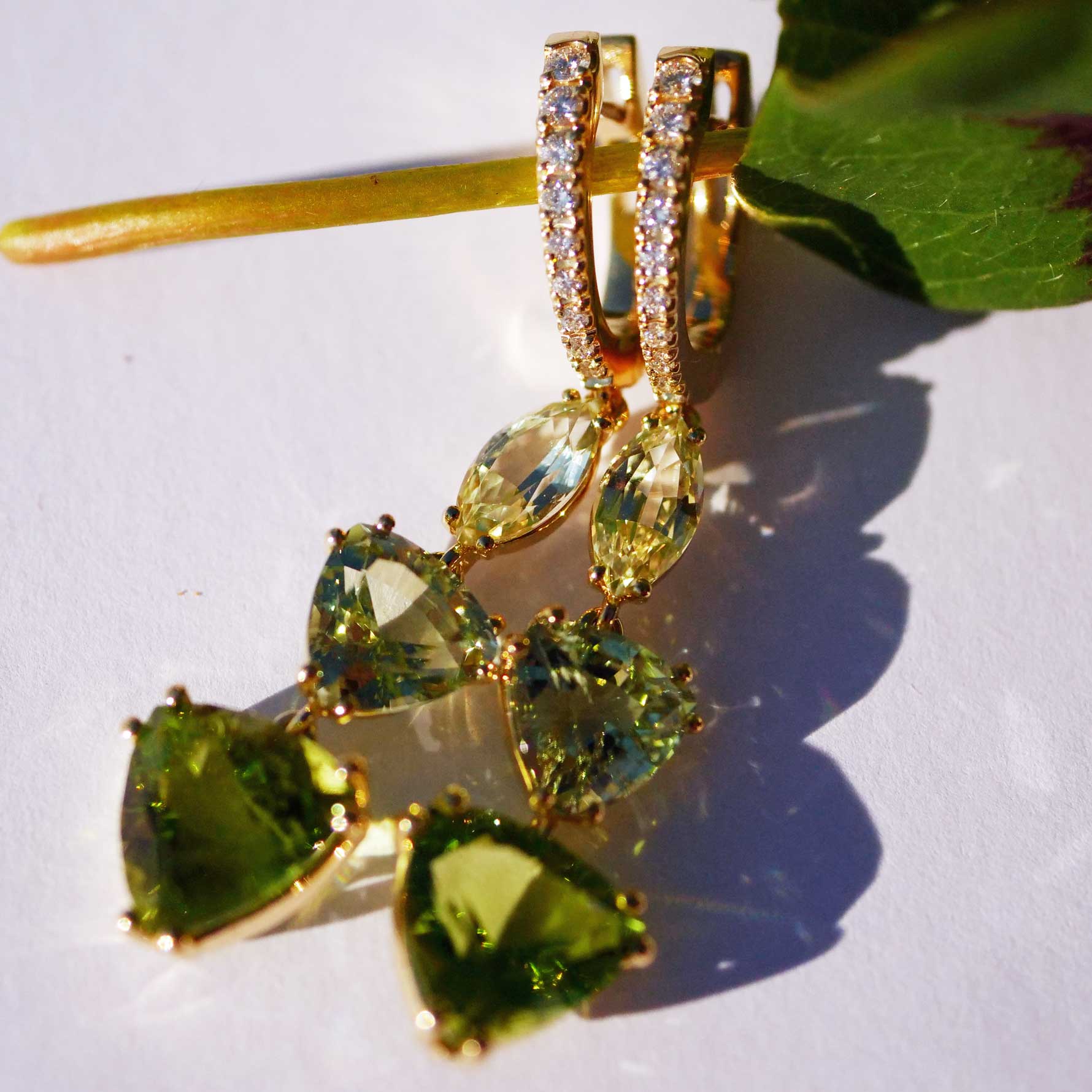 Chrysoberyl Tourmaline Peridot Brilliant Drop Earrings 750 Yellow Gold 10 ct AAA+... unbelievable, fragile play of colours