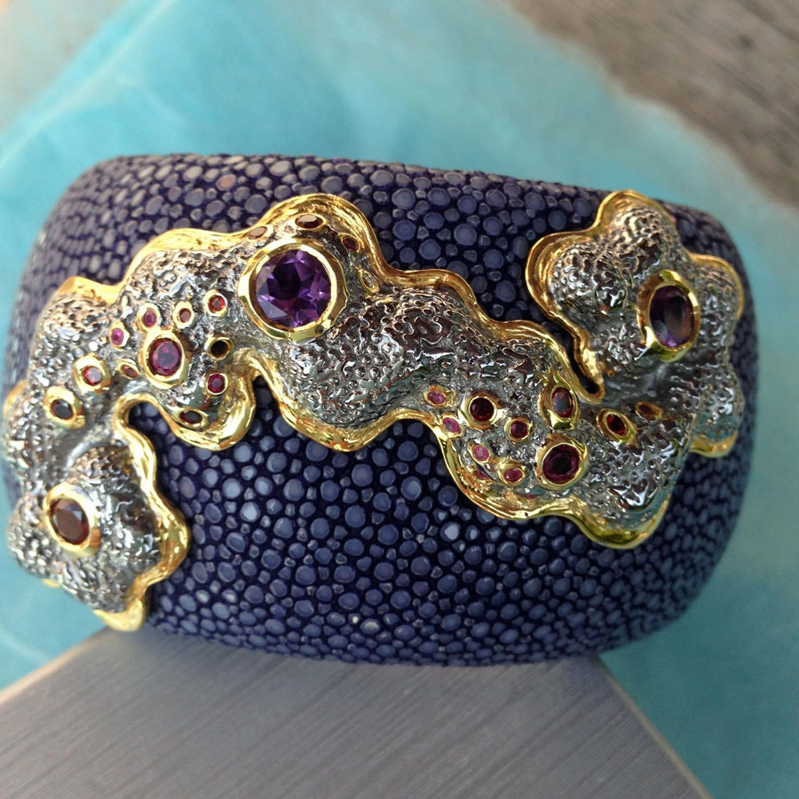 Galaxy Stingray Bracelet 925 Silver with multicolored Saphire