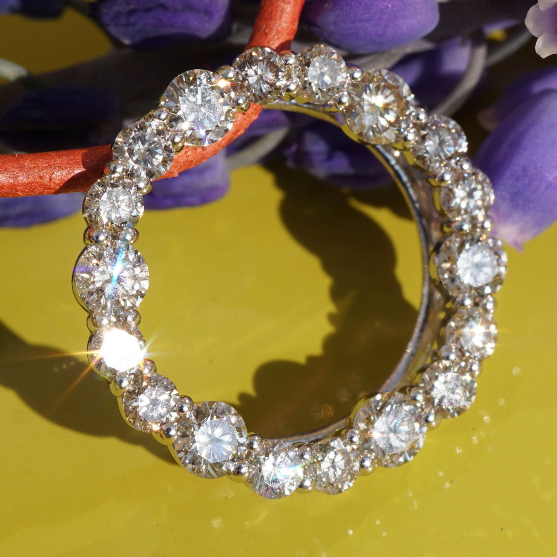 Brillant Anhänger 1 ct W SI 750er Gold 17 mm D. m. Kette 44,5 cm lang