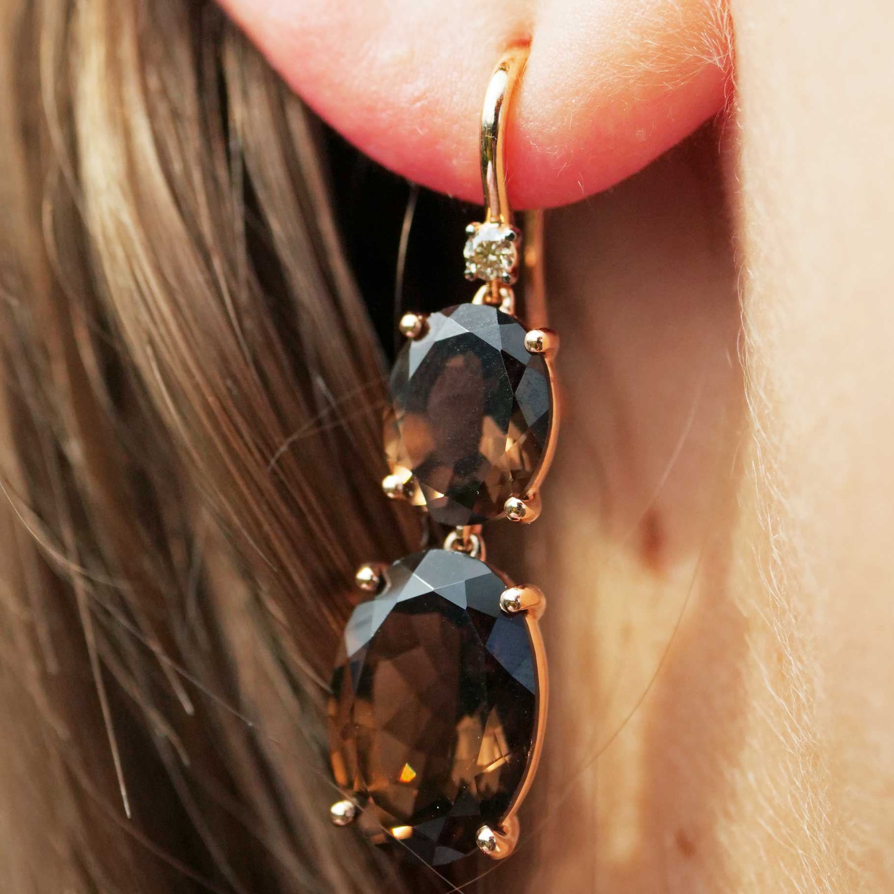Brown Smokey Quartz and Diamonds such a ideal Kombination with 18 kt Rosegold 15 ct 0.10 ct