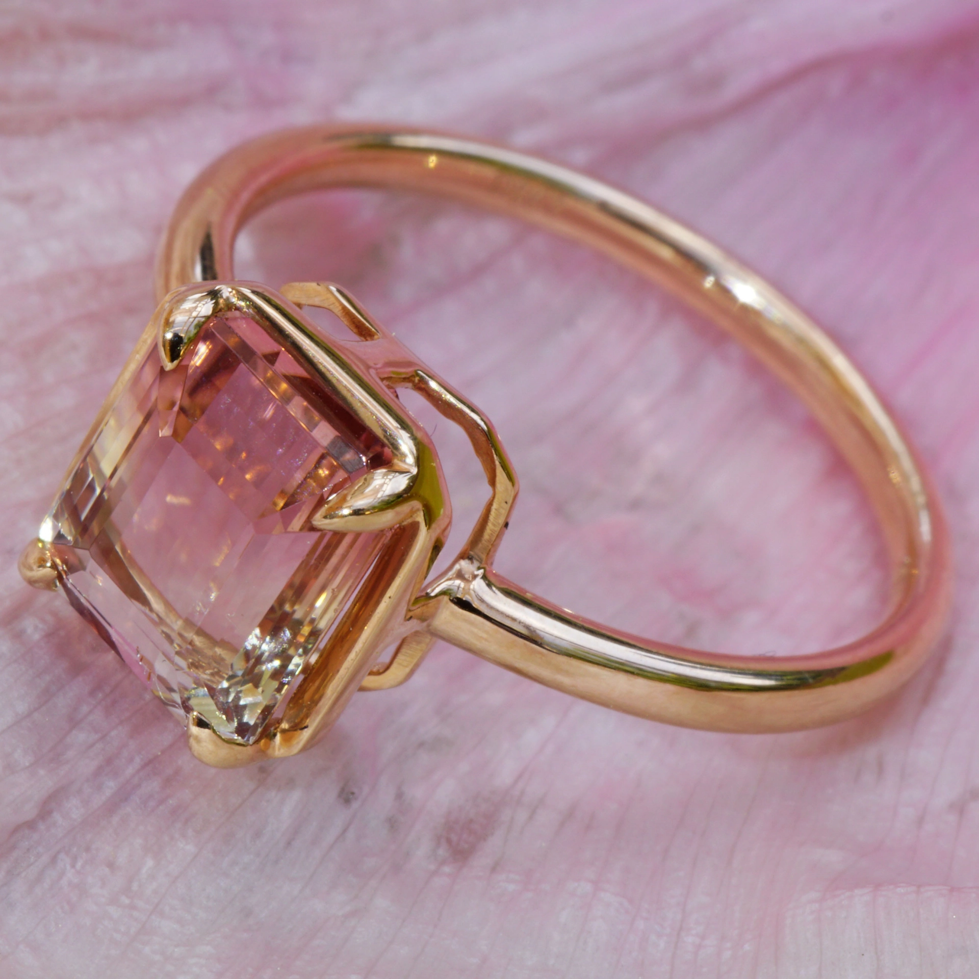 Dreamgem 8,5 x 7,2 x 5  mm Turmalin 2.85 ct Dreamcolor sunset eyclean  brilliance and cut very good