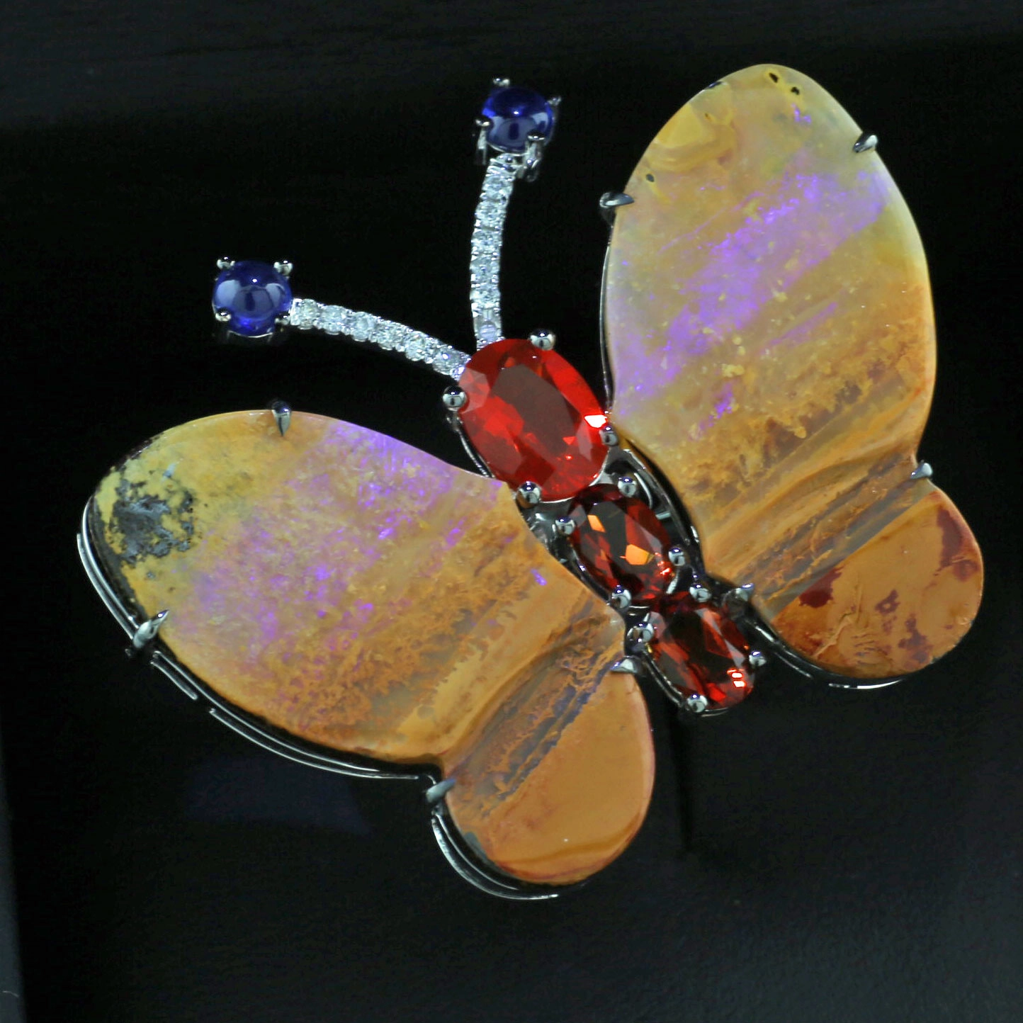 Edelstein Schmetterling Ring in 750er Weißgold