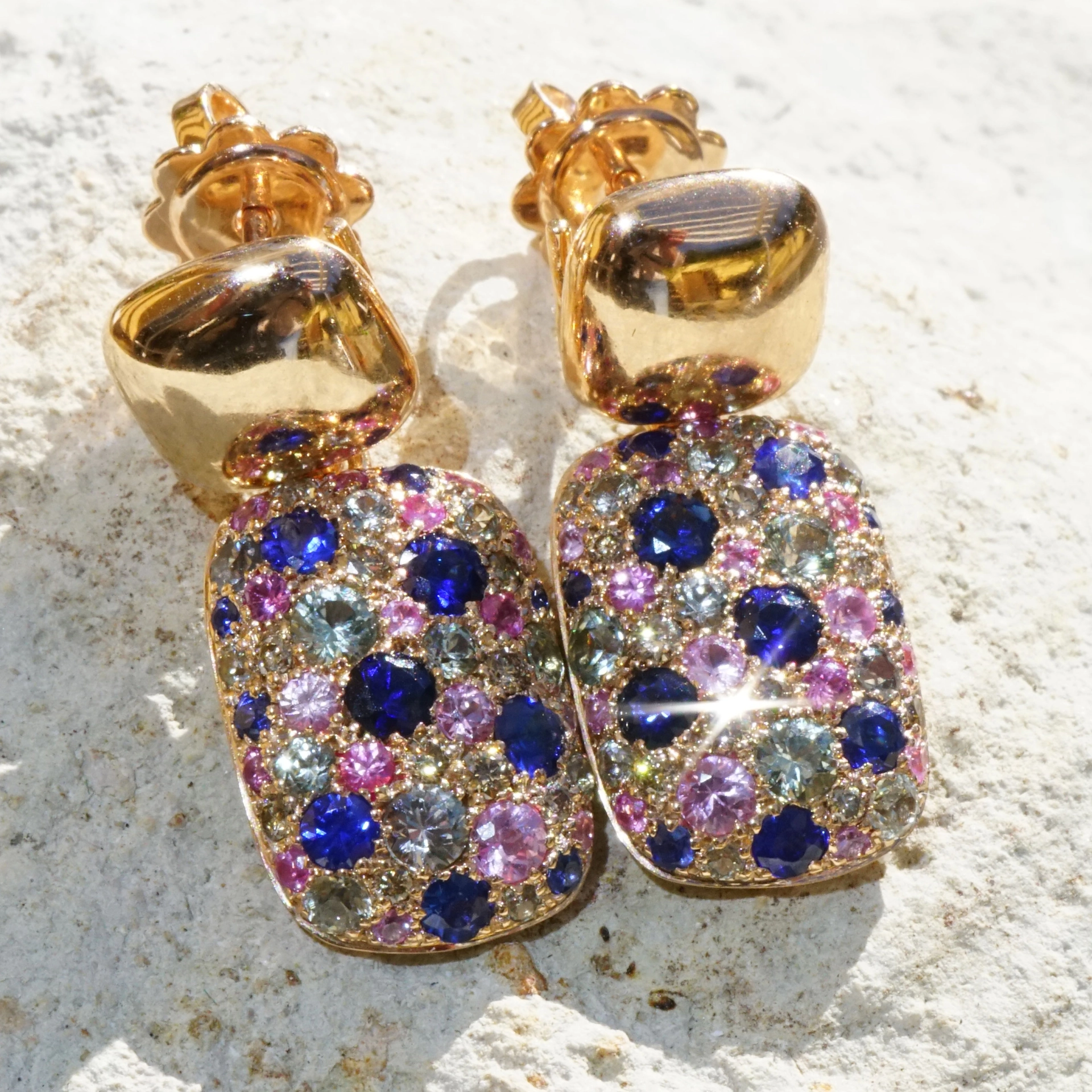 Saphire Diamond Earrings...18 kt Rose Gold...wonderful Play with Colors