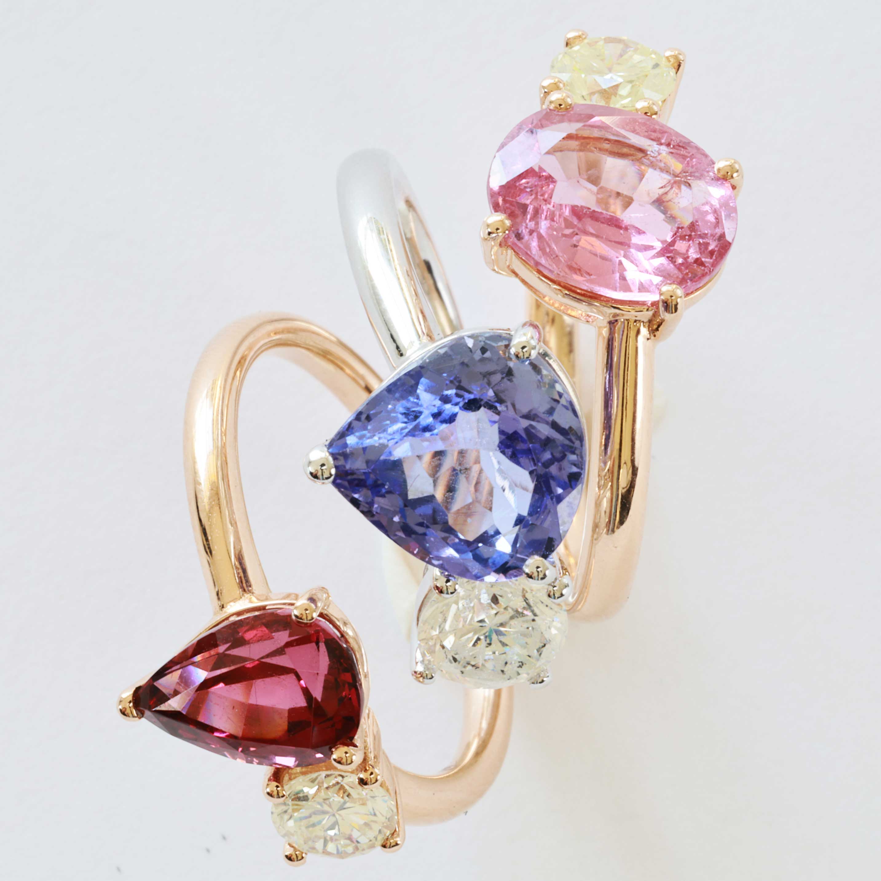 Tanzanite Brilliant Ring 750 White Gold 2.30 ct 0.42 ct great Design to combine as a Plug-in 