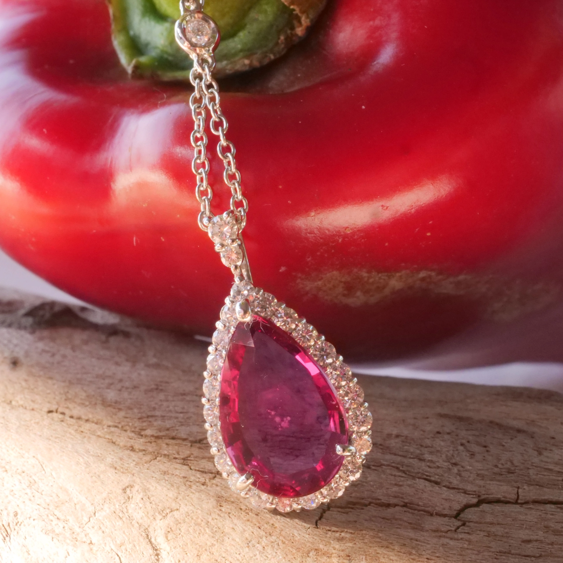 Ruby Brilliant Pendant 3.03 ct unheated Mozambique AIGS Certificate 950 platinum 0.43 ct Rare Size
