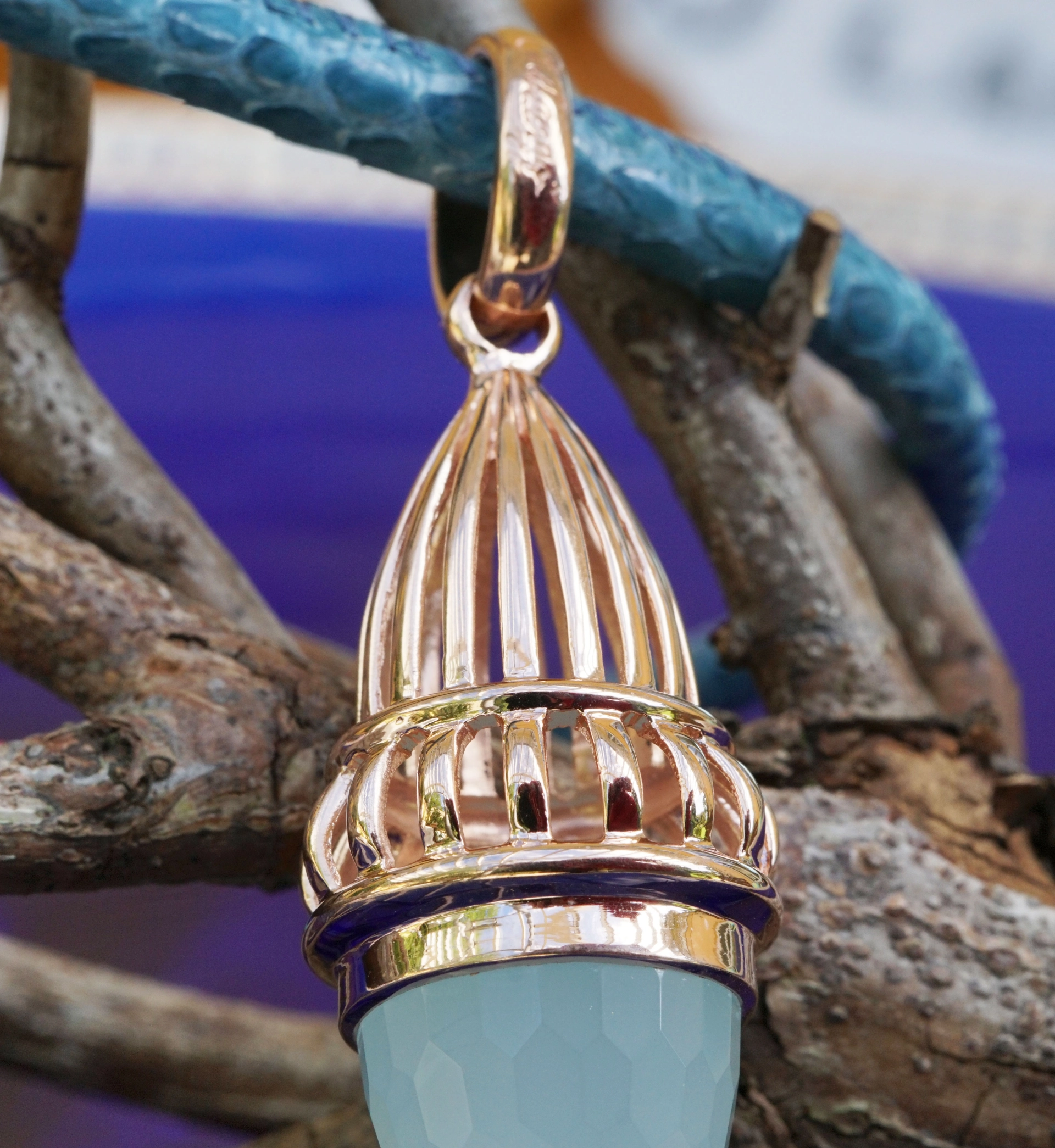 Chilango Anhänger Fairytale mit Rauchquarz in Kuppelform, 925-Silber goldplated  Neuware