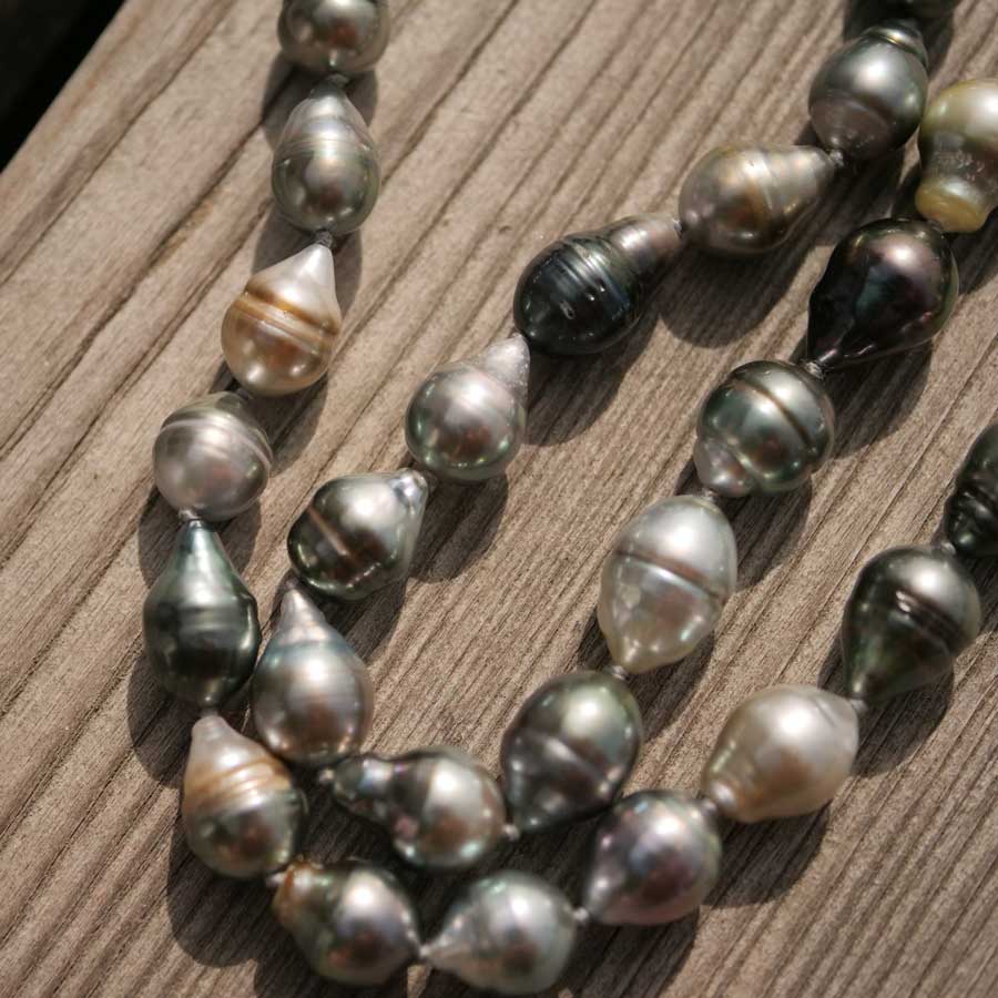 Larimar Tahitian cultured Pearl Necklace 8-11 mm baroque beautiful Quality with intense lustre untreated 46,50 cm long