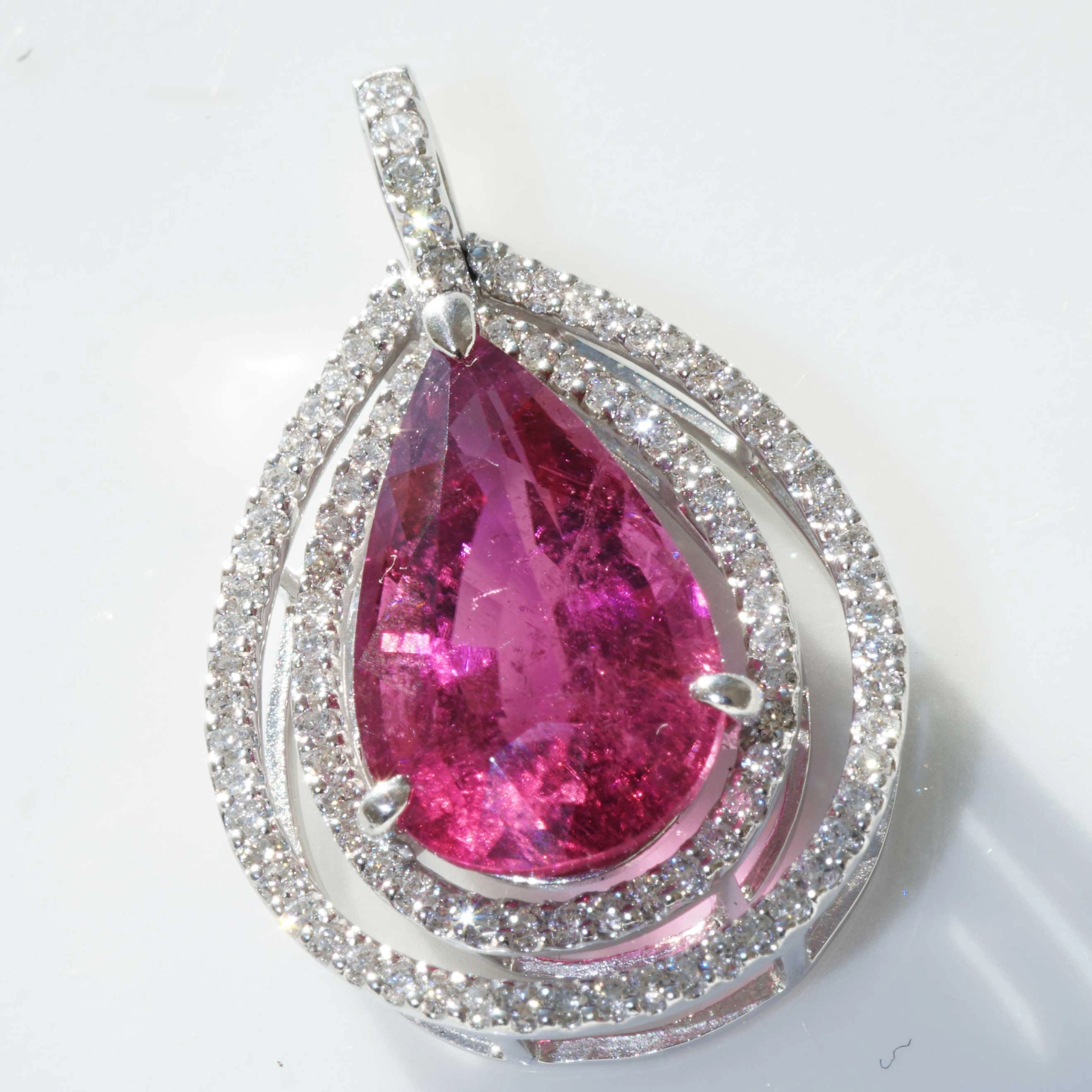 Rubellite Brilliant Pendant 7.58 ct hot pink 18kt White Gold...great Color