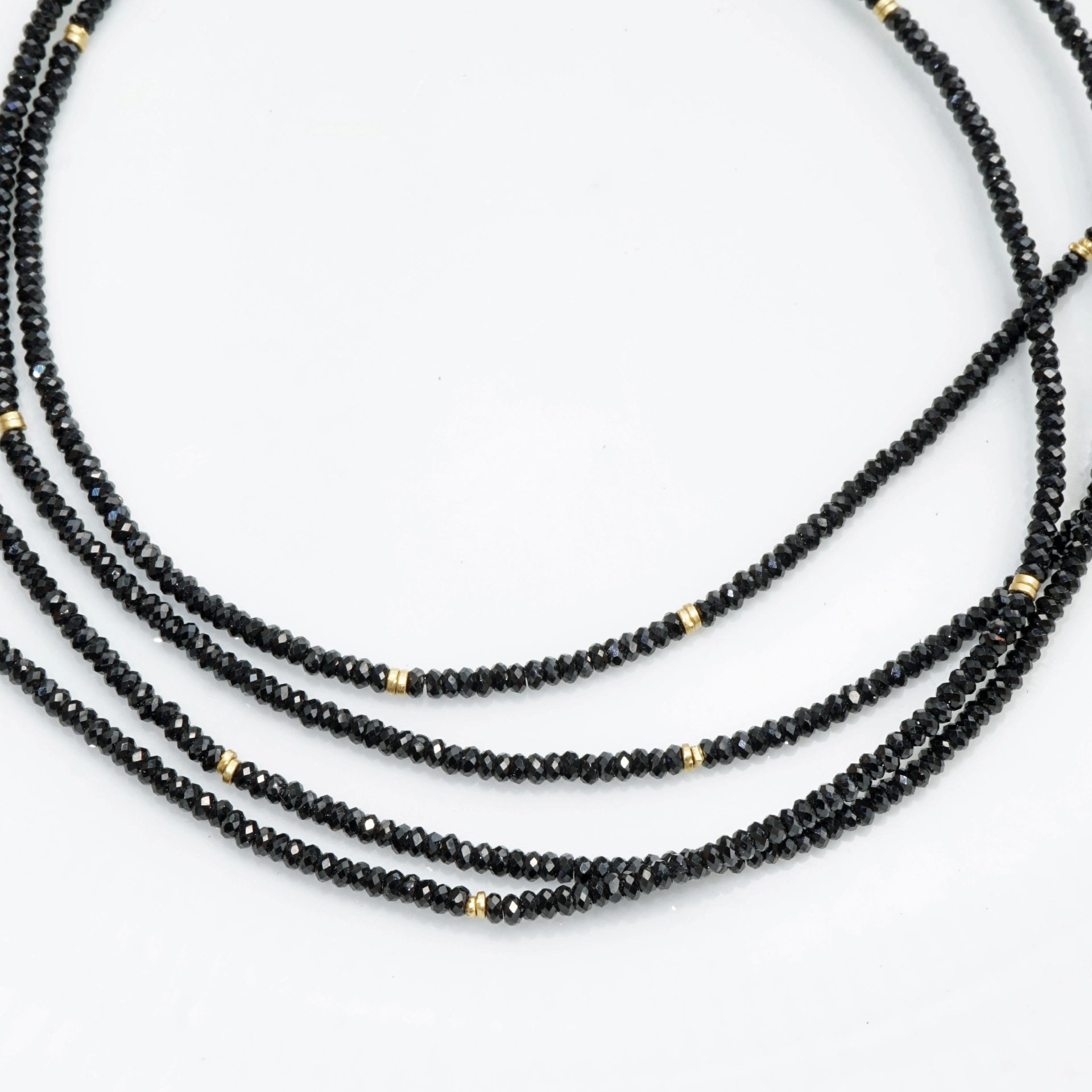Necklace with the magical black of the black spinel,