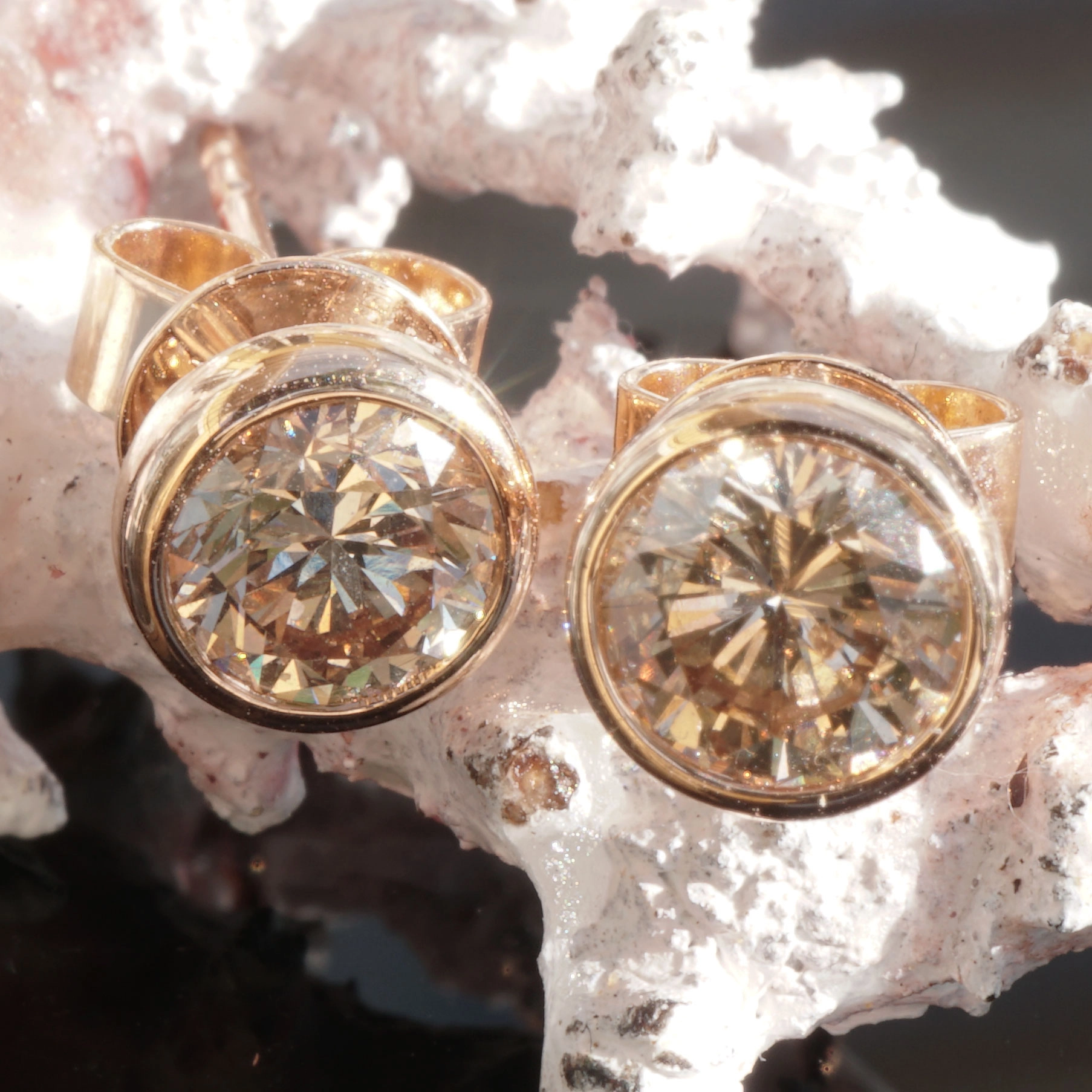 Solitaire Diamond Stud Earrings with great Brilliance 1.04 ct  brown SI 18 kt Rose Gold