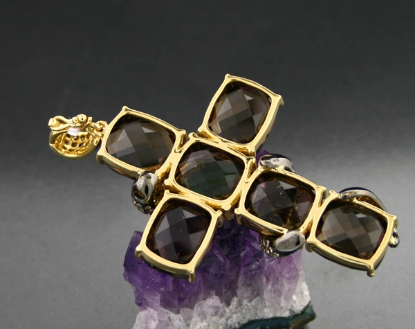 Anhänger mit braunen Brillanten, Rauchquarz und Smaragd
