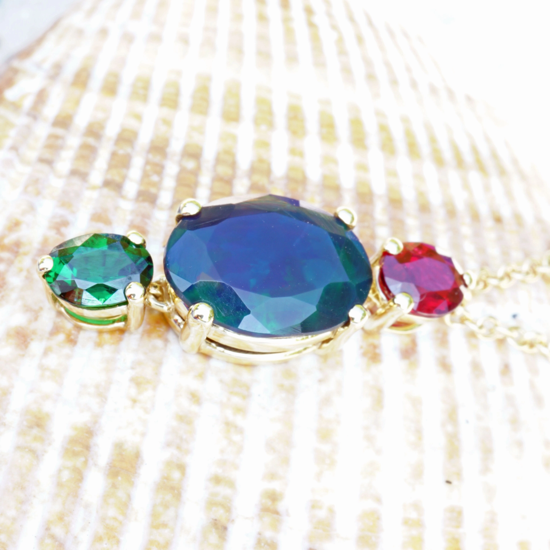 Black Opal Rubin Tsavorit Anhänger m. Brillant Kette 750er Gelbgold ....Hot Stuff.....
