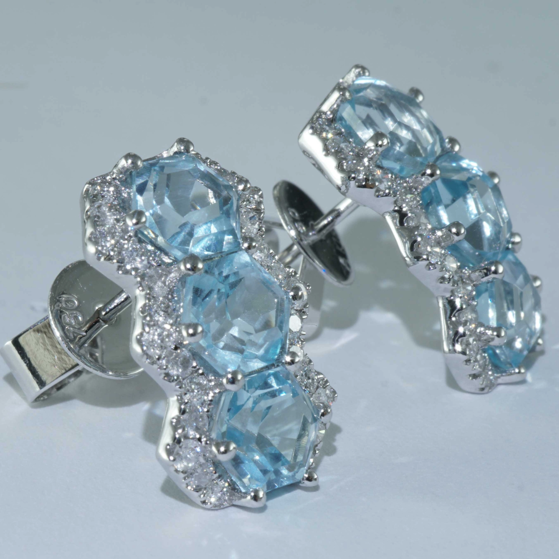 Hexagonal Cut Blue Topaz Earrings 18 kt White Gold with Diamonds