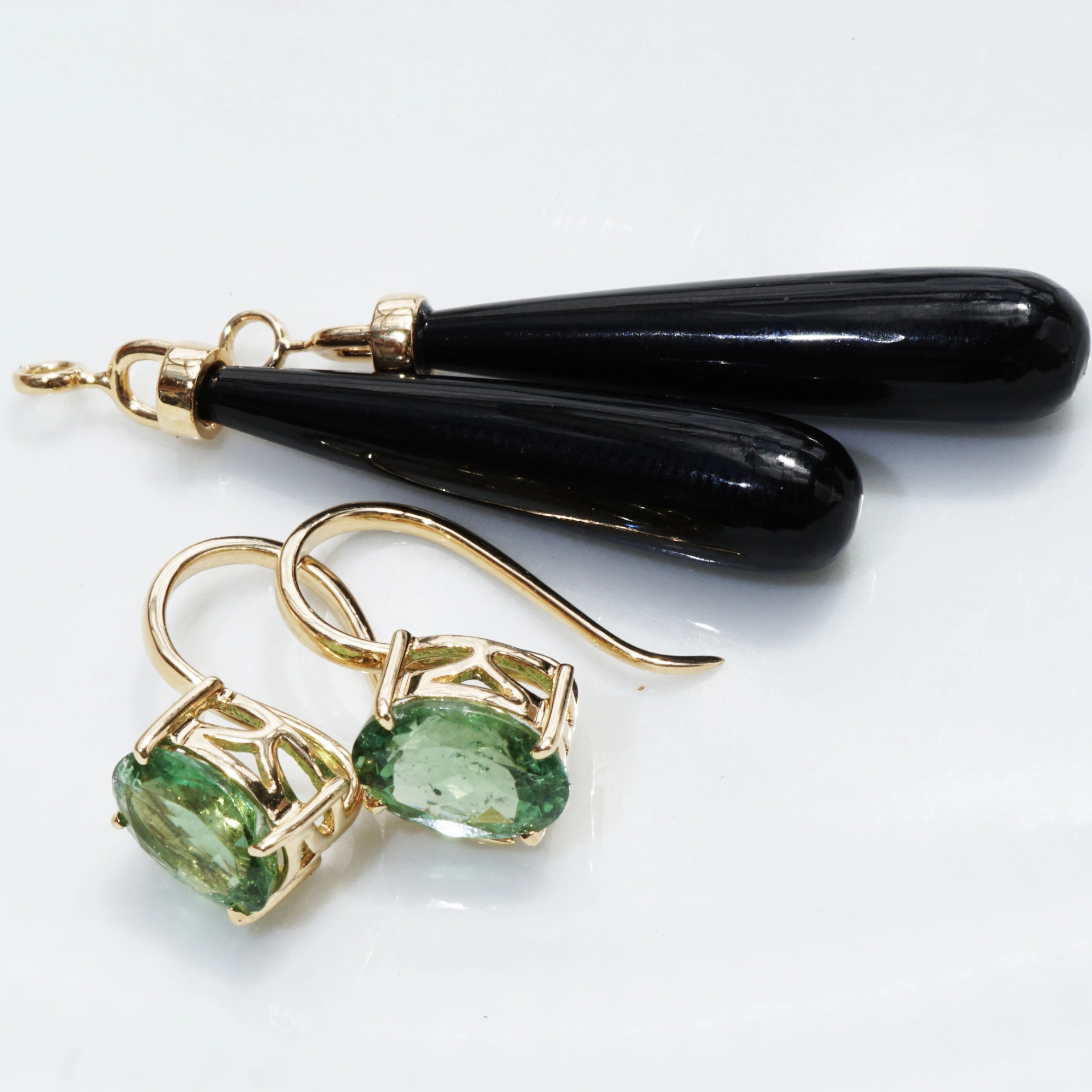 Mandarin Garnet Amazonite Earrings 18 kt Yellowgold...such a Fun