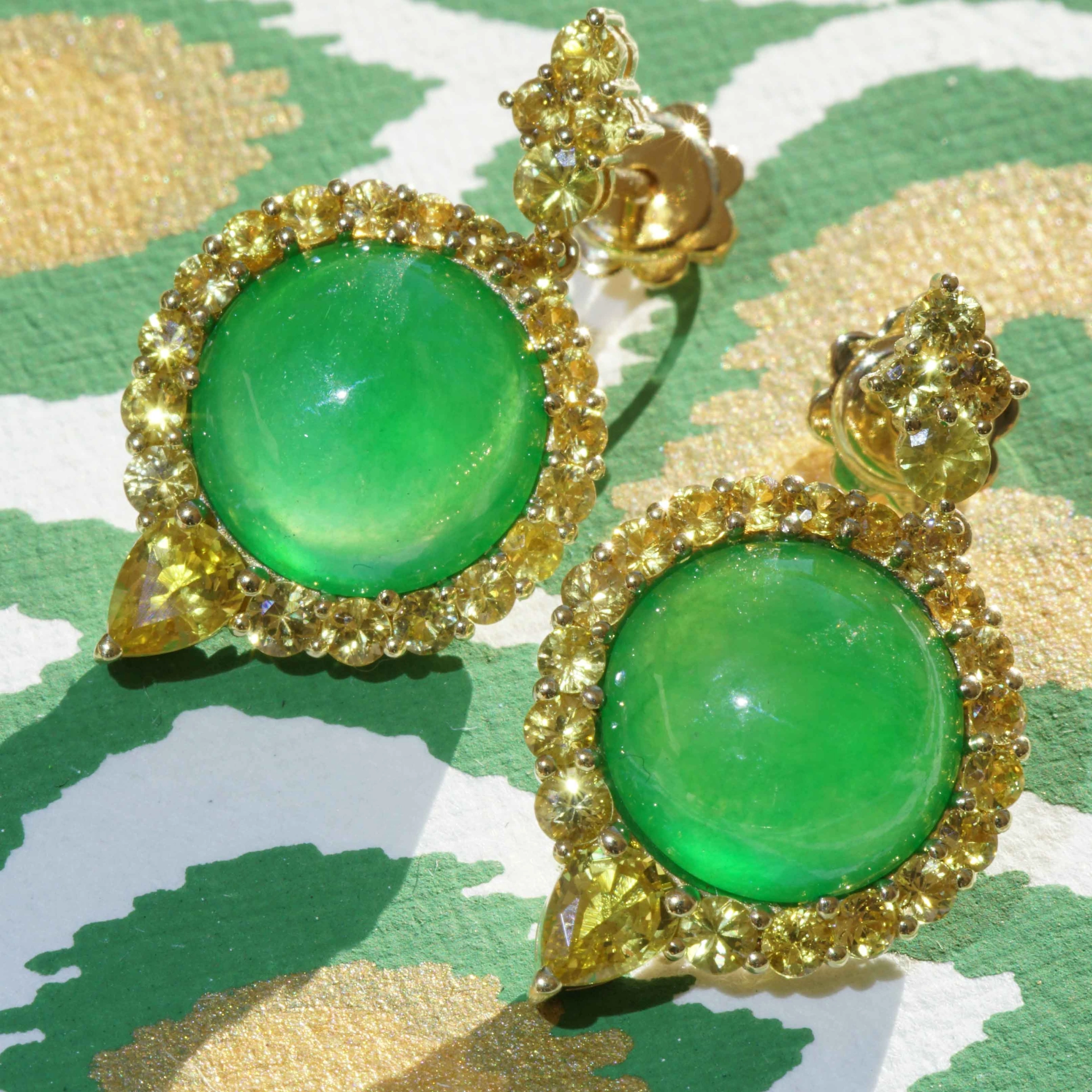 Imperial emeraldgreen Burma Jade Saphire Earrings 18 kt Rosegold...magical Radiance